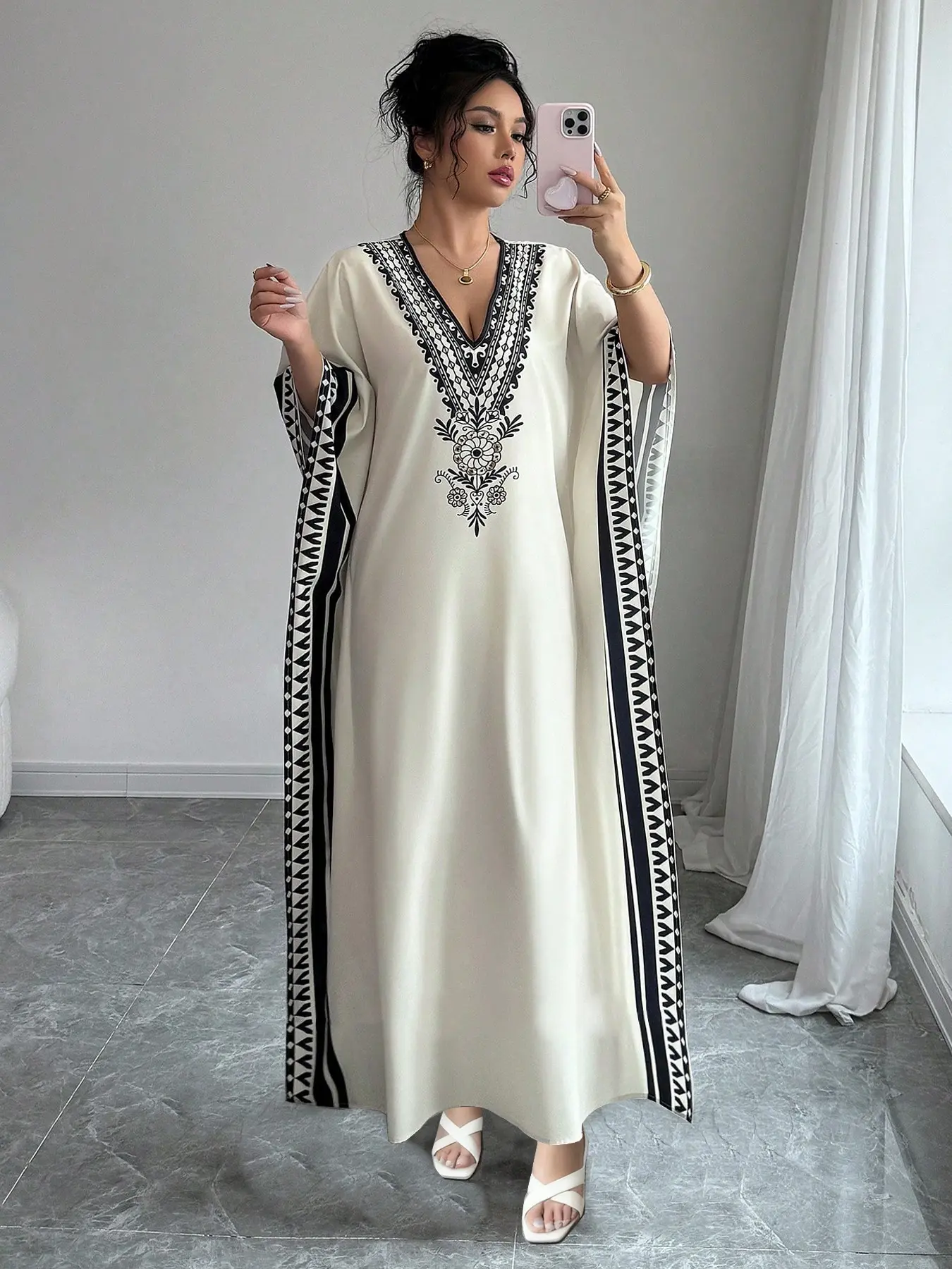 Women's Arabic Abaya Dress, Cream Floral Print Batwing Sleeve, Wedding Party Photography Gown, Islamic Wear, V Neck, Beach Cover-Up, Casual