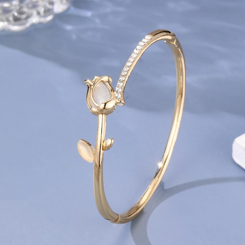 Exquisite Opal Tulip Zircon Bracelet for Women Fashionable Personalized Daily Accessory Party Jewelry Birthday Anniversary Gifts