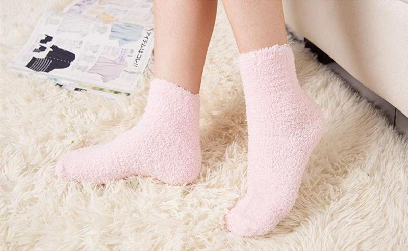 Women's Bed Socks Pure Color Fluffy Warm Winter Christmas Gift Soft Floor Home Candy Color Coral FLeece Velvet Socks Dropship