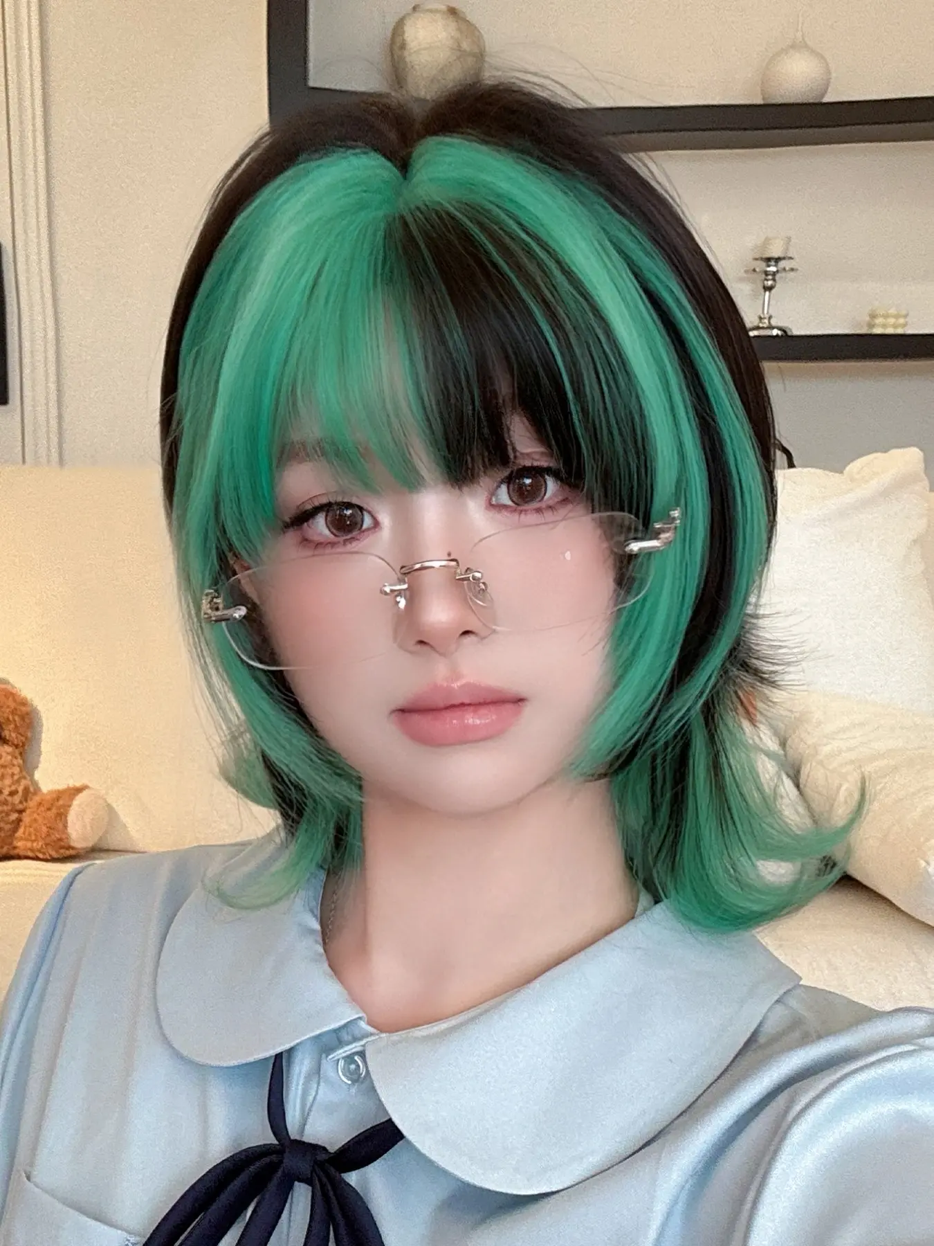 12-Inch Black Highlight Green Wolf Cut Short Wig with Bangs-Dark Roots For Women ，Full Machine Beautiful Curly Wig ForGirls Daily, Music Festival Party Street Wear, Cosplay Anime Or Costume Use(Natural Layered Texture & Lightweight) Fluffy Wig