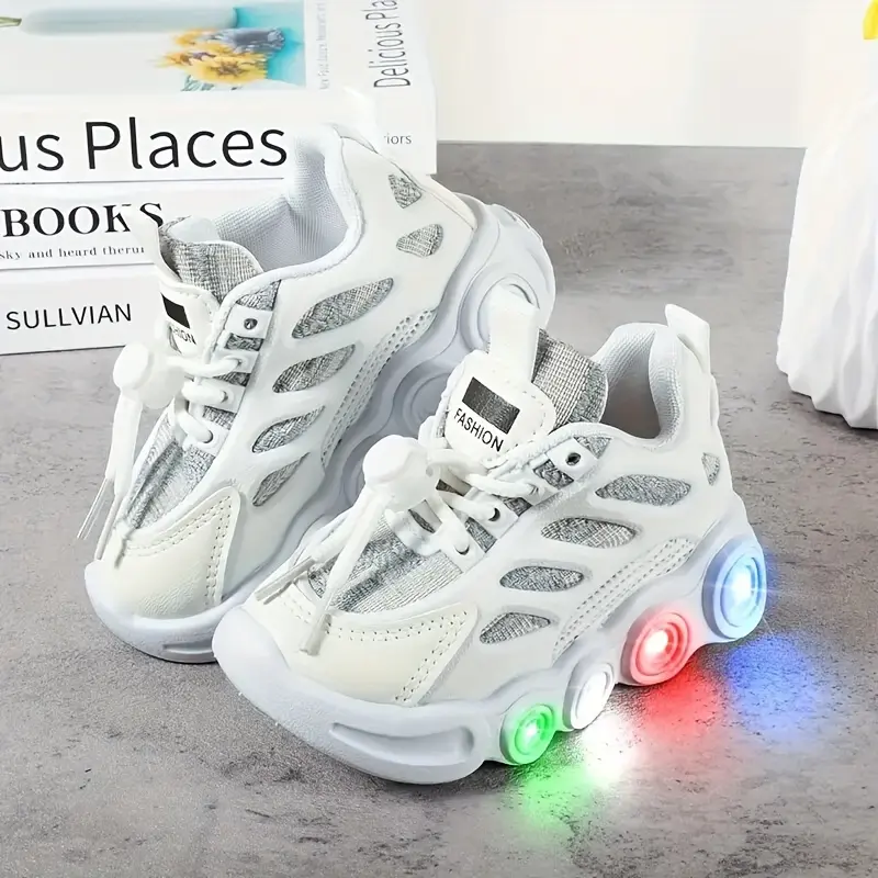 Girls' Fashionable Light-Up LED Casual Wear Trainers - EVA Soles, Non-Slip, Breathable PU & Fabric, All-Seasons, PVC-Free Round Toe Kids Sneakers