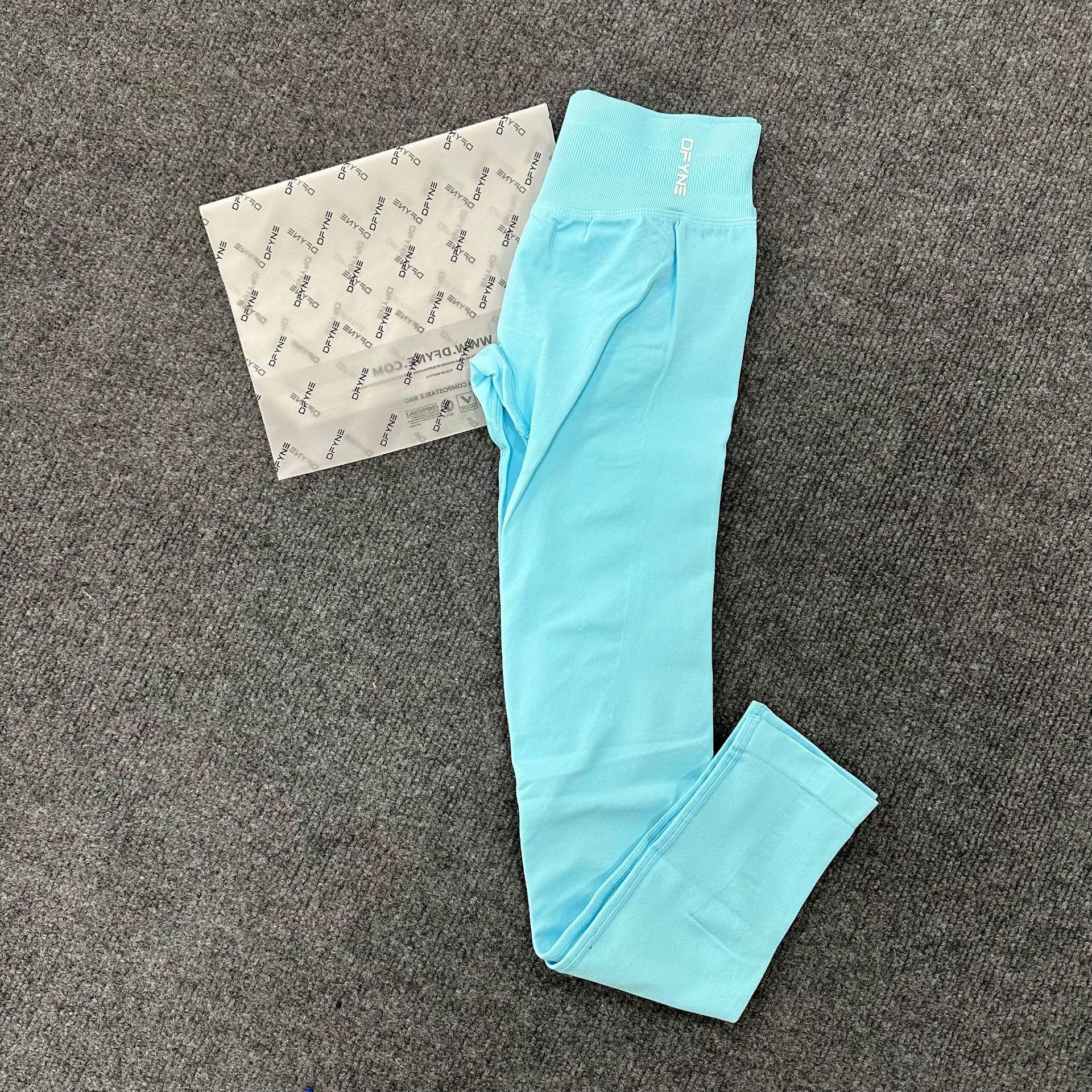 DFYNE's best-selling high-waisted, hip-lifting yoga pants, quick-drying running and training leggings, and bare-skin feel sports leggings are essential for spring and summer.