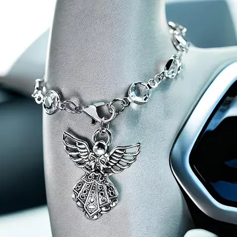 1 Pc Guardian Angel Crystal Chain Car Hanging Ornament, Retro Hollow Angel Pendant for Steering Wheel & Rear-View Mirror, Symbolizes Safe Travels, Gift for Friends & Girlfriends, Car Ornaments
