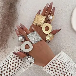 New Personality Exaggerated Irregular Geometric Metal Strike Pattern Imitation Pearl Opening Rings for Women Trend Jewelry Gifts