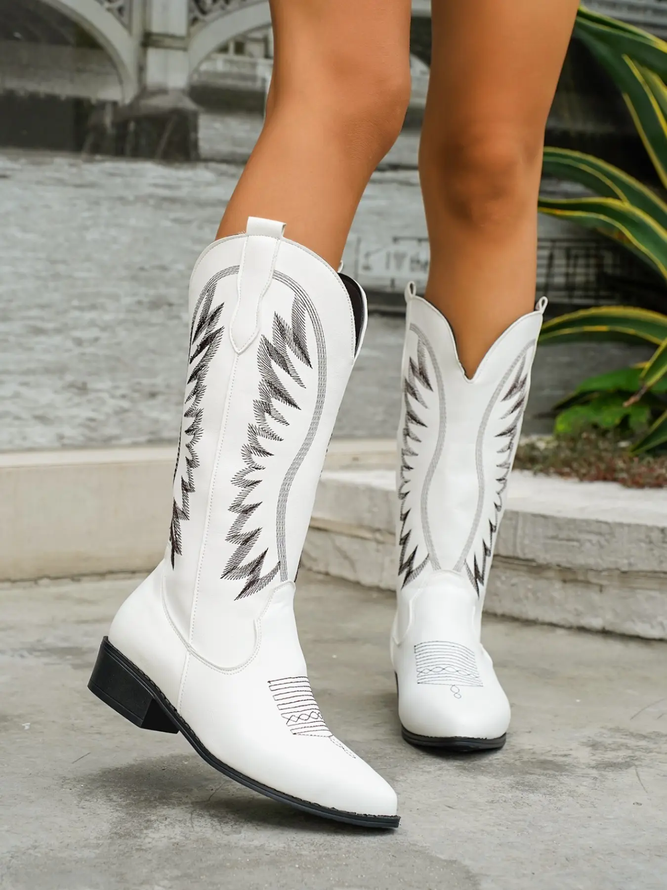 Women's New Pointed Toe Embroidered High Boot, V-Shape Open Toe, Wedge Heel, PU Leather, Ethnic Pattern, Fall & Winter Fashion