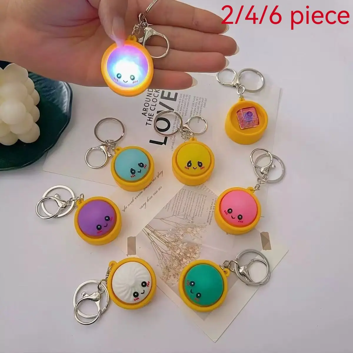 Press Light Up Fashion Dumpling Stress Relief Fidget Keychain Set, Unisex PVC Material, Cute Design with Steamer and Lanyard, Ideal Gift for Holidays, Glowing Dumpling Keychain
