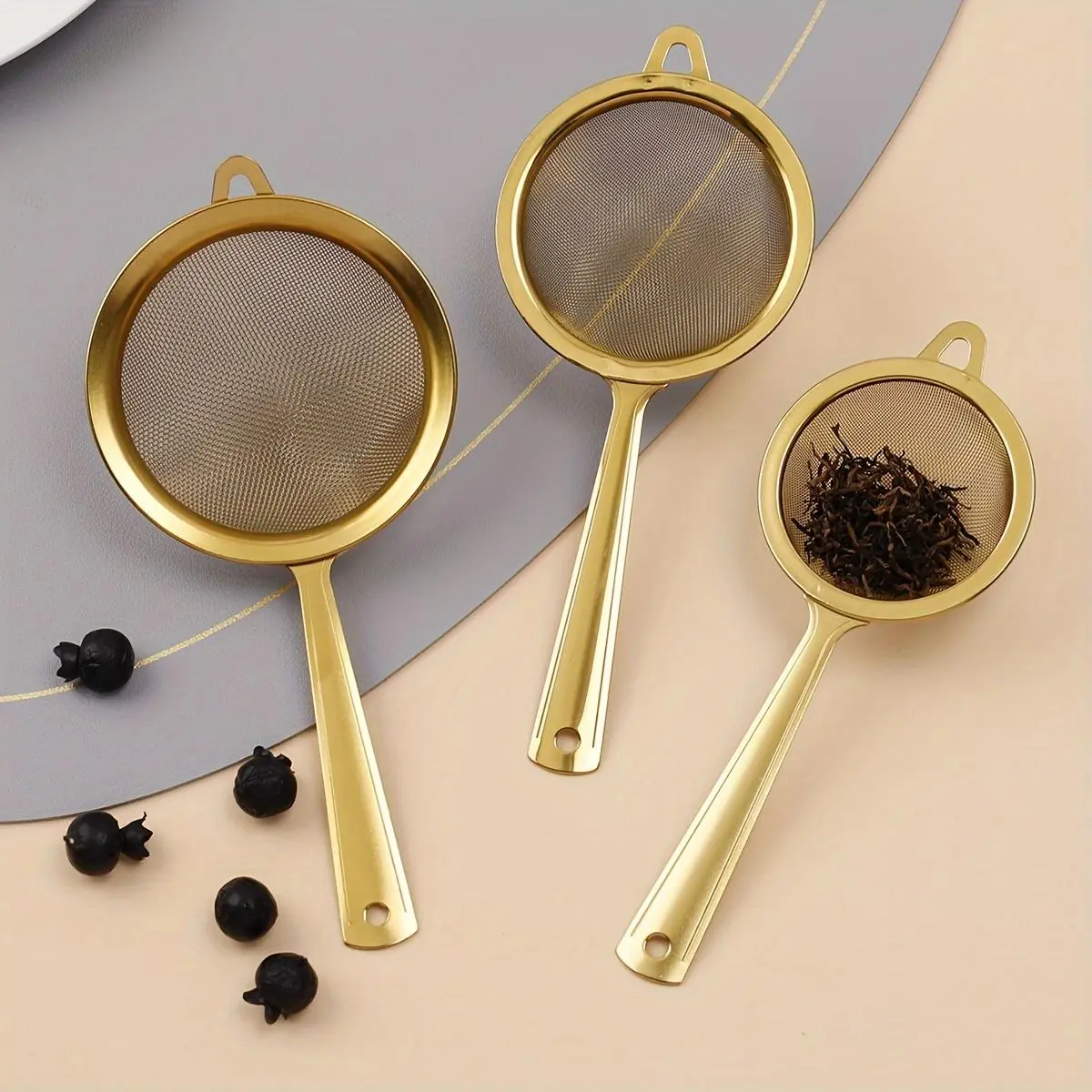 1pc Golden Corrosion-Resistant, Rust-Resistant Stainless Steel Mesh Screen Funnel Strainer Sifter - Non-Slip Kitchen Bakeware Utensil for Household Cake Baking Powder Sifting