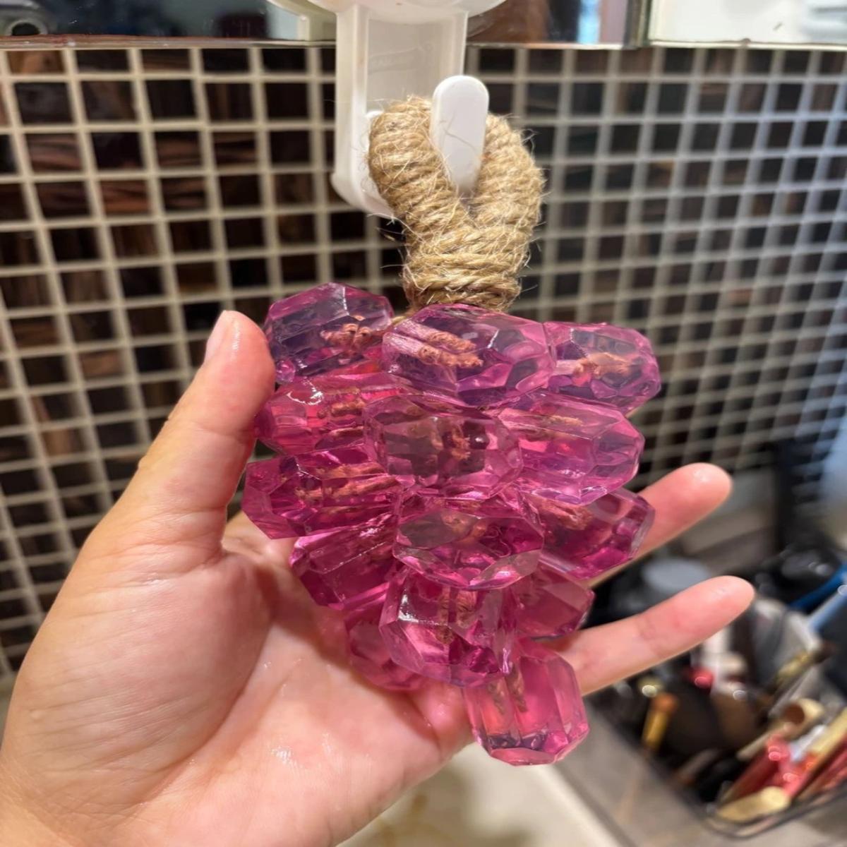 [Mother's Day Gift] 25 Count Grape ClusterHandmade Soap, Gift for Mom and Girlfriend,Plant Ingredients, Natural and Gentle, NaturalFragrance, Bathroom Decor, Aesthetic CuteGift, Comes with Ribbon and Gift Box