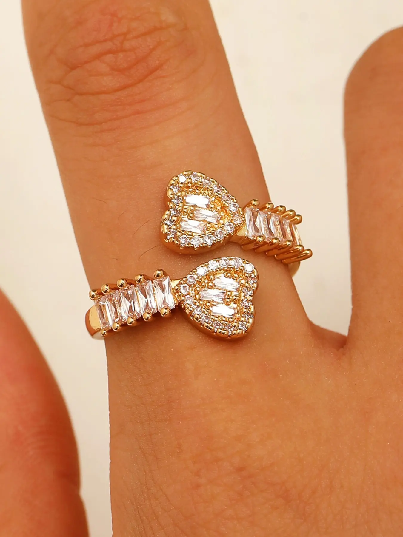 Vintage Zircon Heart Open Ring, Adjustable Dual Heart Index Finger Ring, Elegant Jewelry for Women, Perfect Gift Idea