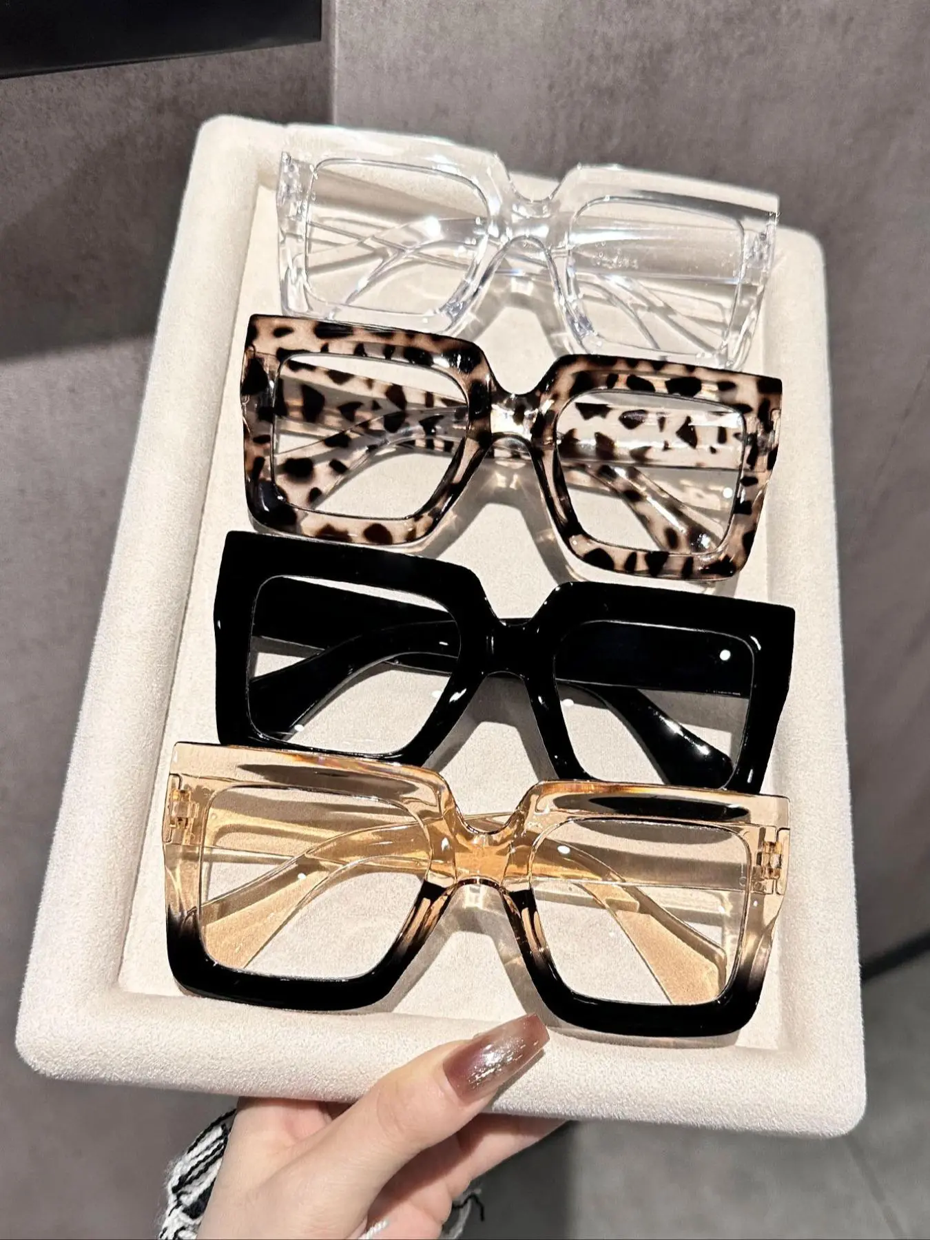 Unisex Fashionable Leopard Pattern Eyeglasses, Stylish Square Frames, Trendy Casual Eyeglasses for Everyday Use, Fashion Accessories for Outdoor Activities, High Quality Eyewear, Classic Fashion Glasses, Square Glasses Set
