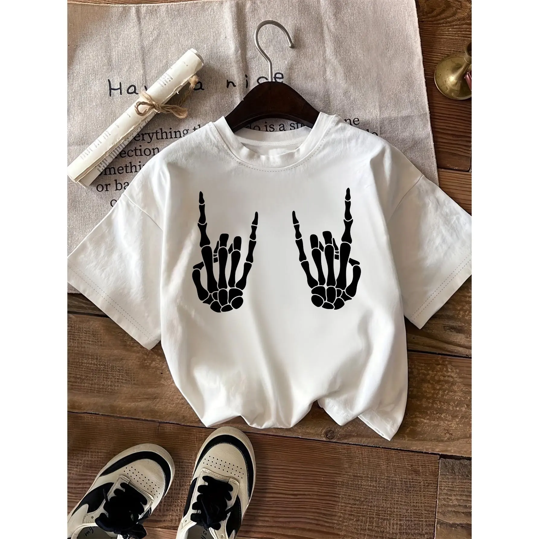 Double Skeleton Rock‑On Hand Graphic T‑Shirt, Cool Skull Bone Hands Rock And Roll Gesture Print Tee, Gothic Punk Aesthetic Unisex Oversized Short‑Sleeve Top, Casual Street‑Wear Shirt Black White Two‑Color For Youth