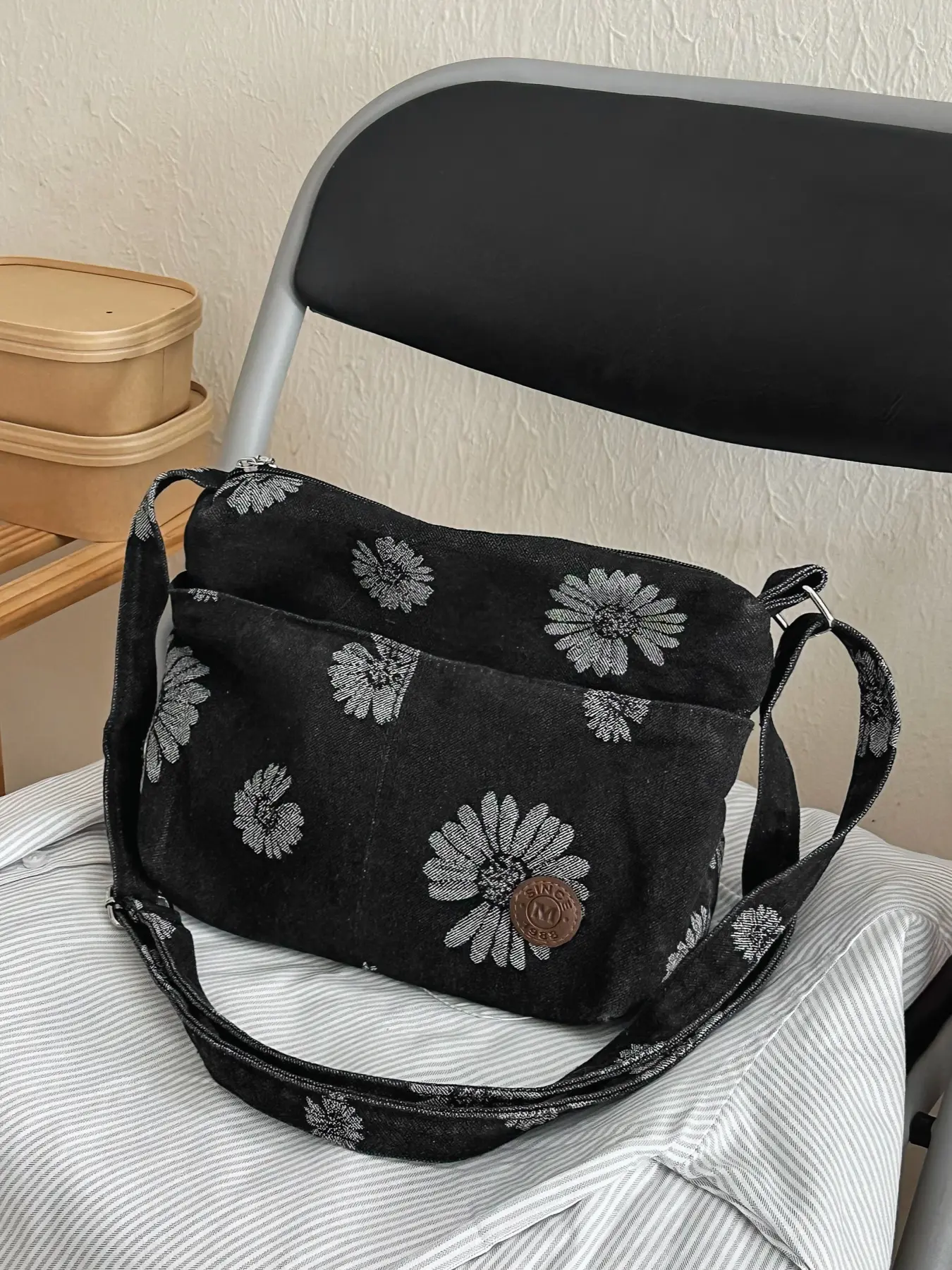 Vintage distressed denim daisy print crossbody bag, dual zipper multiple pockets, adjustable strap with matching pattern, lightweight casual women's bag for daily commute and outdoor travel shoulder bag
