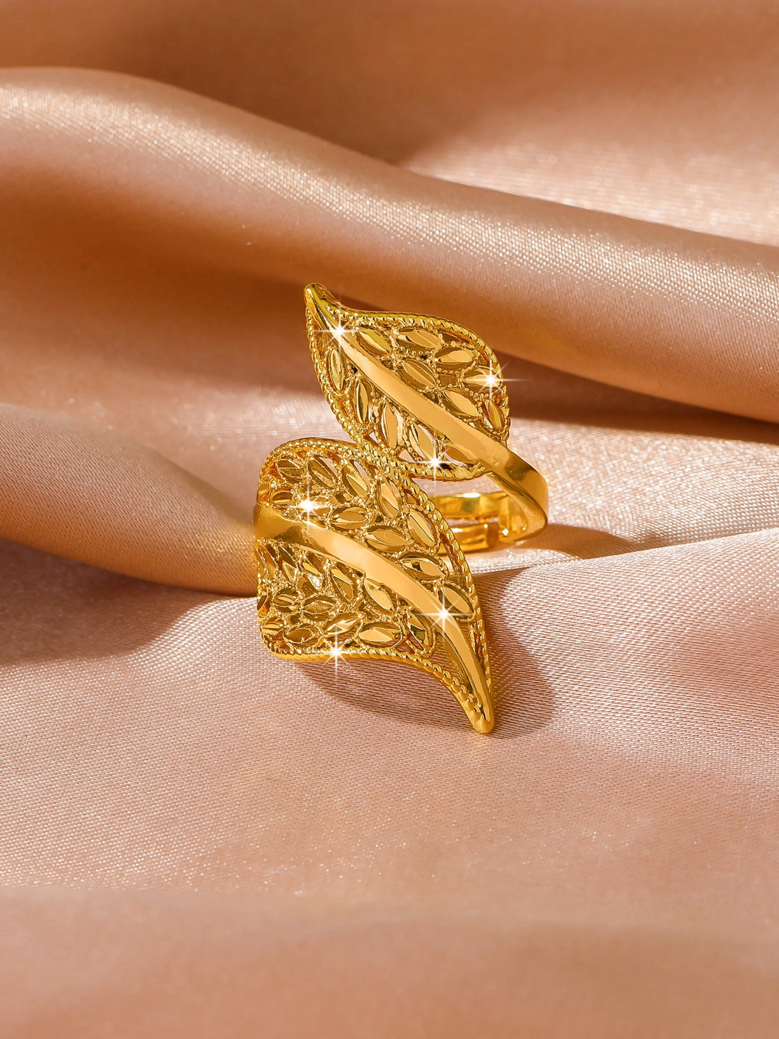 24k Gold Plated Leaf Adjustable Ring, Vintage Hollow Design, Luxurious Shiny Golden Jewelry, Perfect for Weddings, Parties, Birthdays, Exquisite Trendy Ring