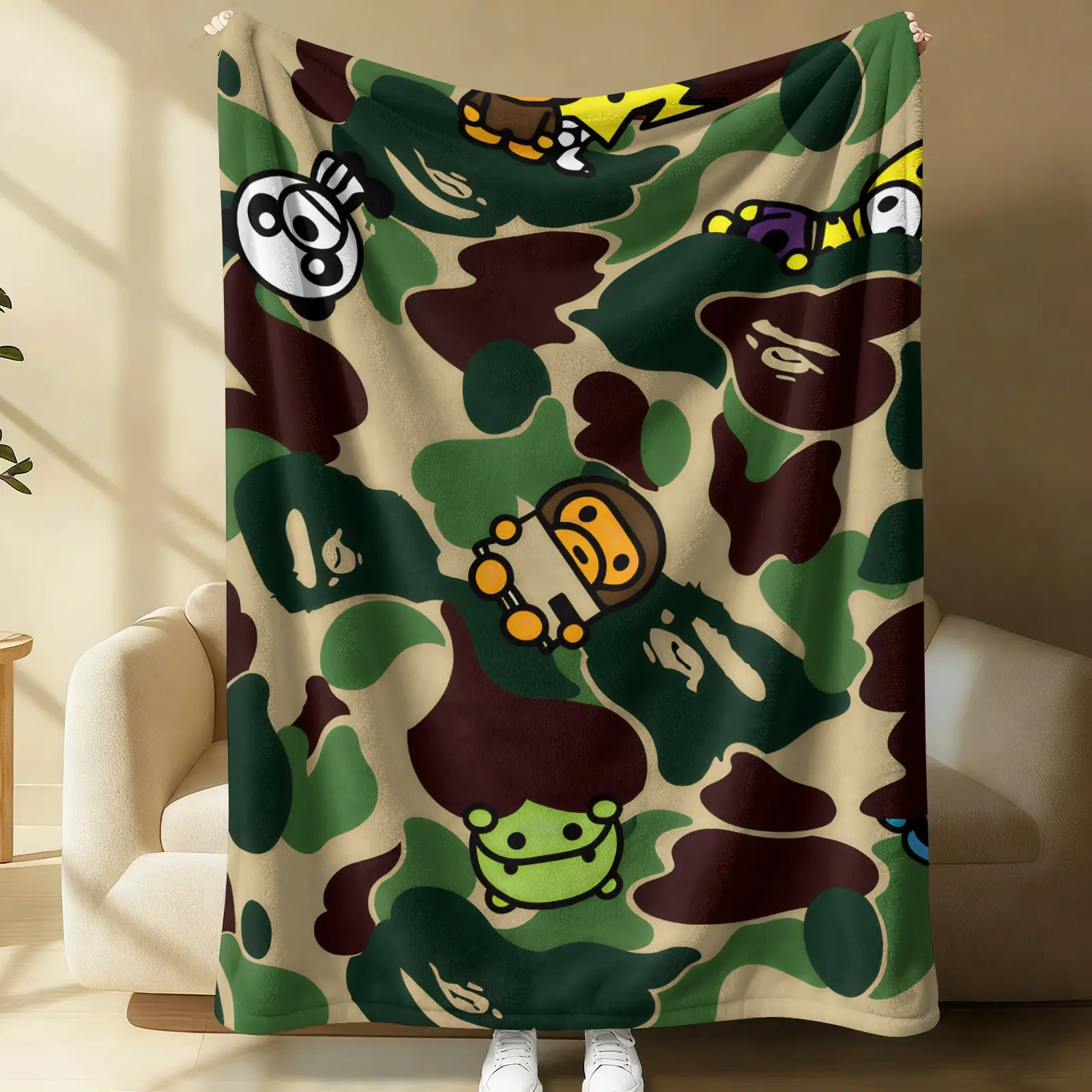 Camo Cartoon Baby Monkey Print Flannel Throw Blanket, Multifunctional Sofa Bed Cover, Soft Warm Fleece Lap Blanket for Bedroom Couch Travel Car, Trendy Streetwear Home Gift for Teens Men Women