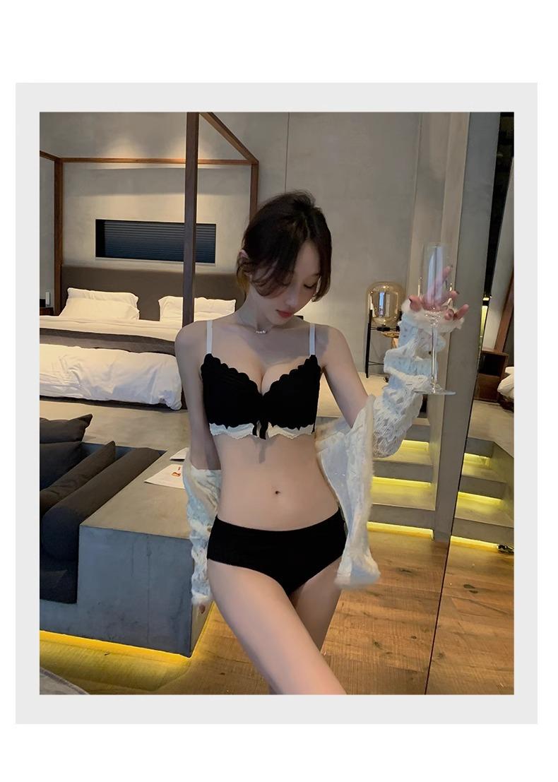 Summer Pure Desire Underwear Small Breast Gathering New Teen Bra Set Wireless Side Support Sexy Lace Brassiere