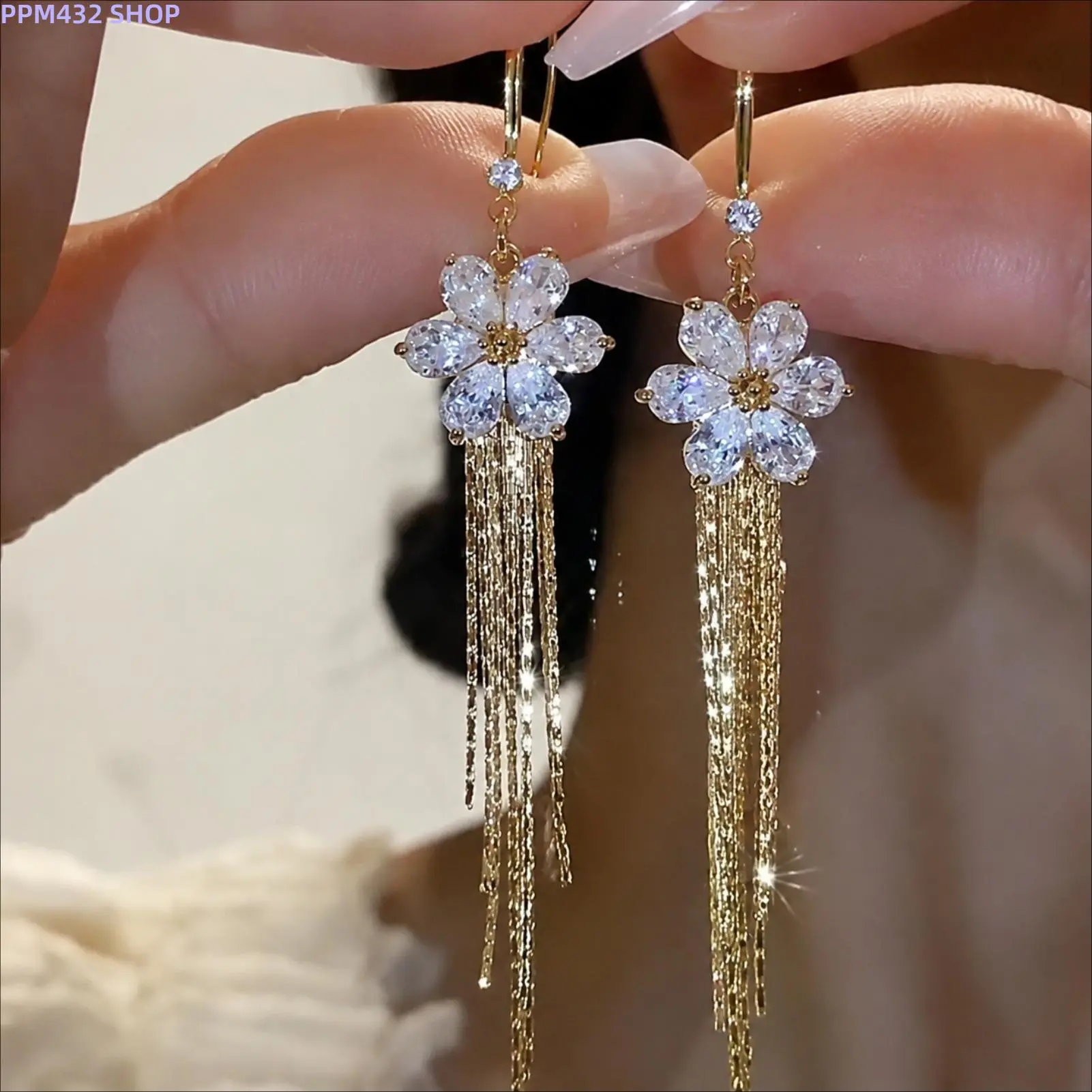 White Zircon Flower Earrings for Women, Elegant Long Petal Tassel Drop Earrings, Sparkling Statement Jewelry with 14K Gold Plated Finish, Lightweight Fashion Earrings for Party, Wedding, Date Night & Daily Wear