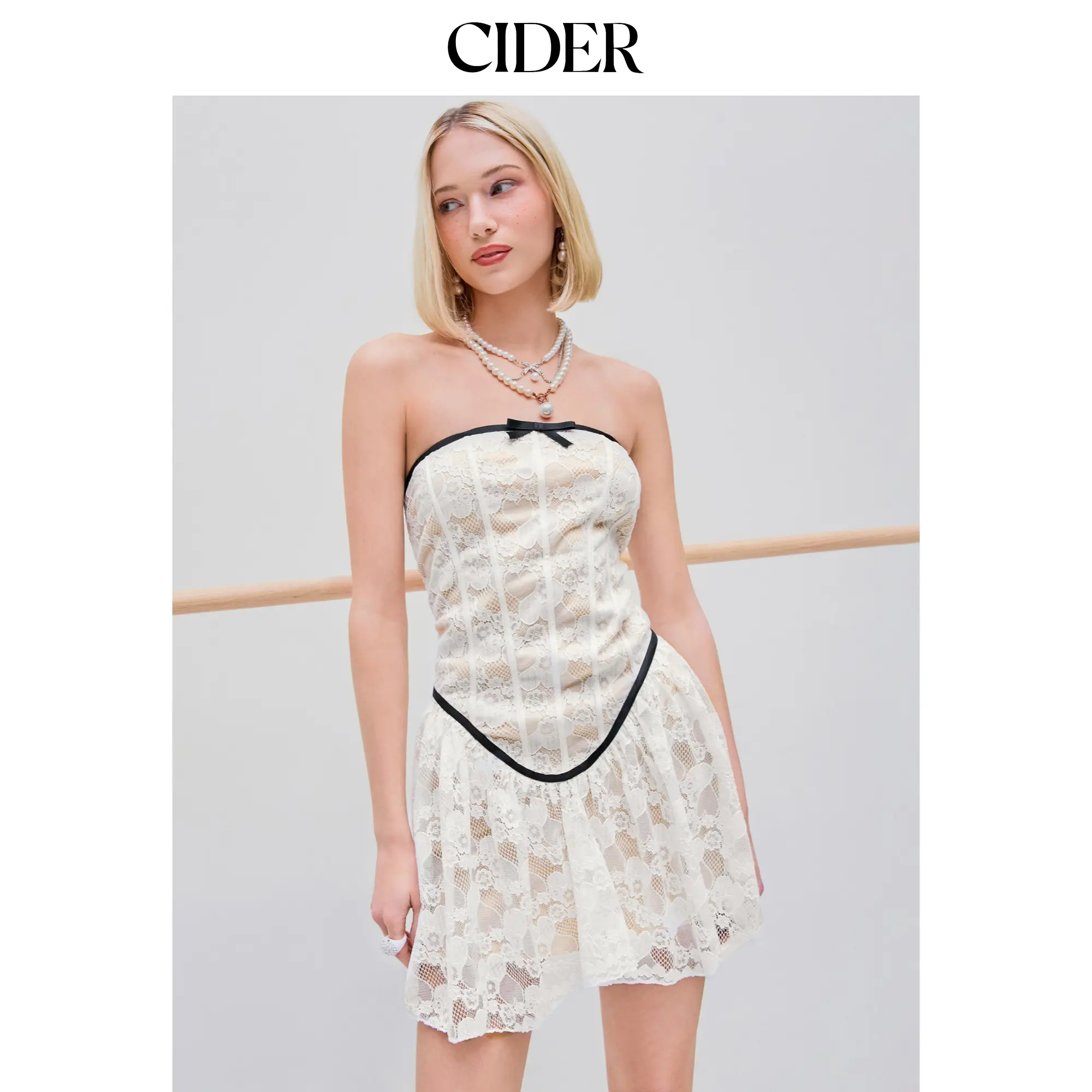 Cider [size 0-10] Contrasting Binding Tulle Tube Mini Dress SohoChic