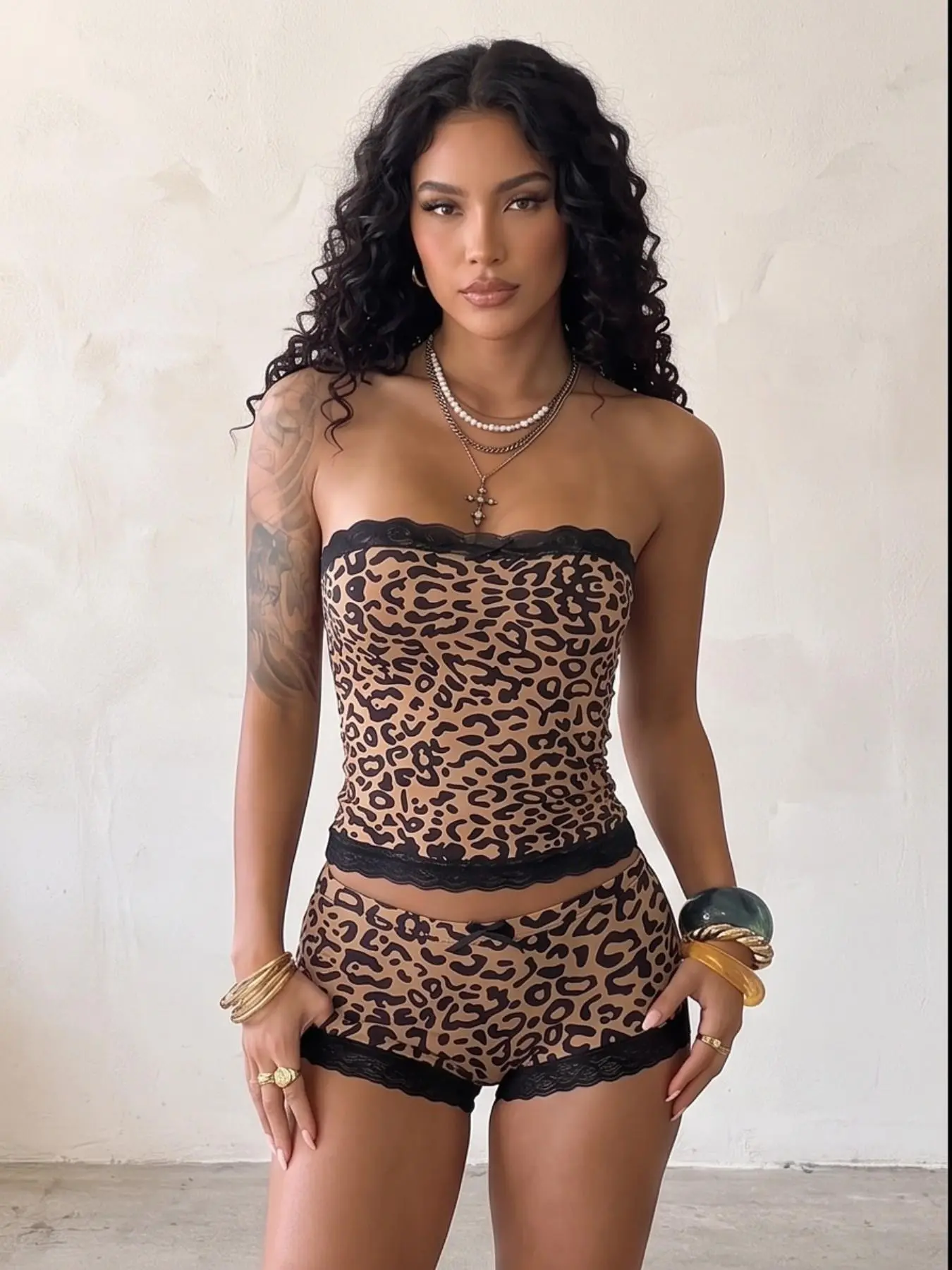 2026 Hot Selling Women Leopard Print 2 Piece Outfits, Lace Trim Strapless Tube Top & High Waist Shorts Matching Set, Bodycon Slim Loungewear For Y2K Club Night Daily Beach Vacation Trendy Aesthetic Streetwear Outfits