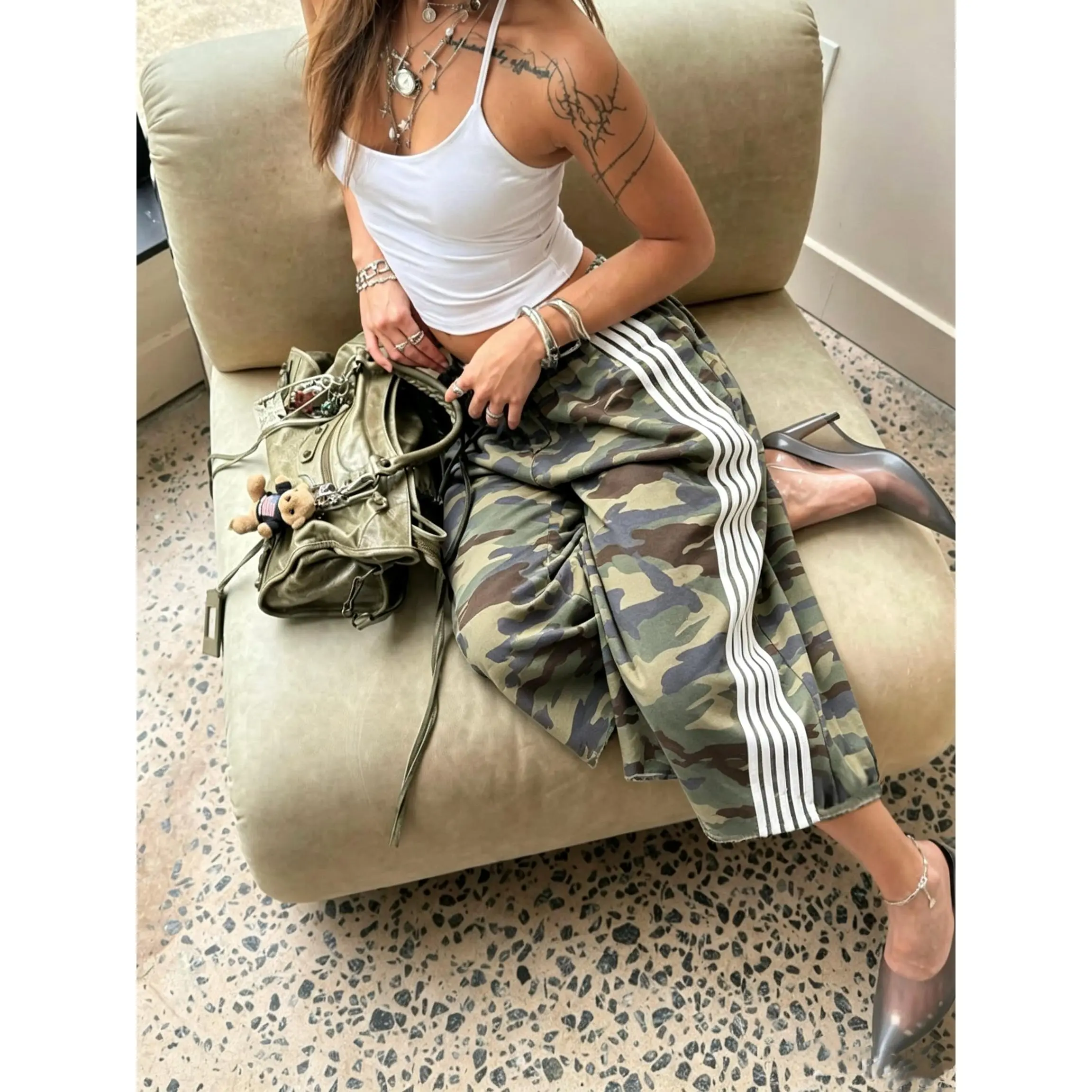 Y2K Women 4 Striped Capri Sweat Pants, High Waist Drawstring Raw Hem Cropped Wide Leg Track Culottes, Casual Streetwear Loose Knee Length Lounge Trousers
