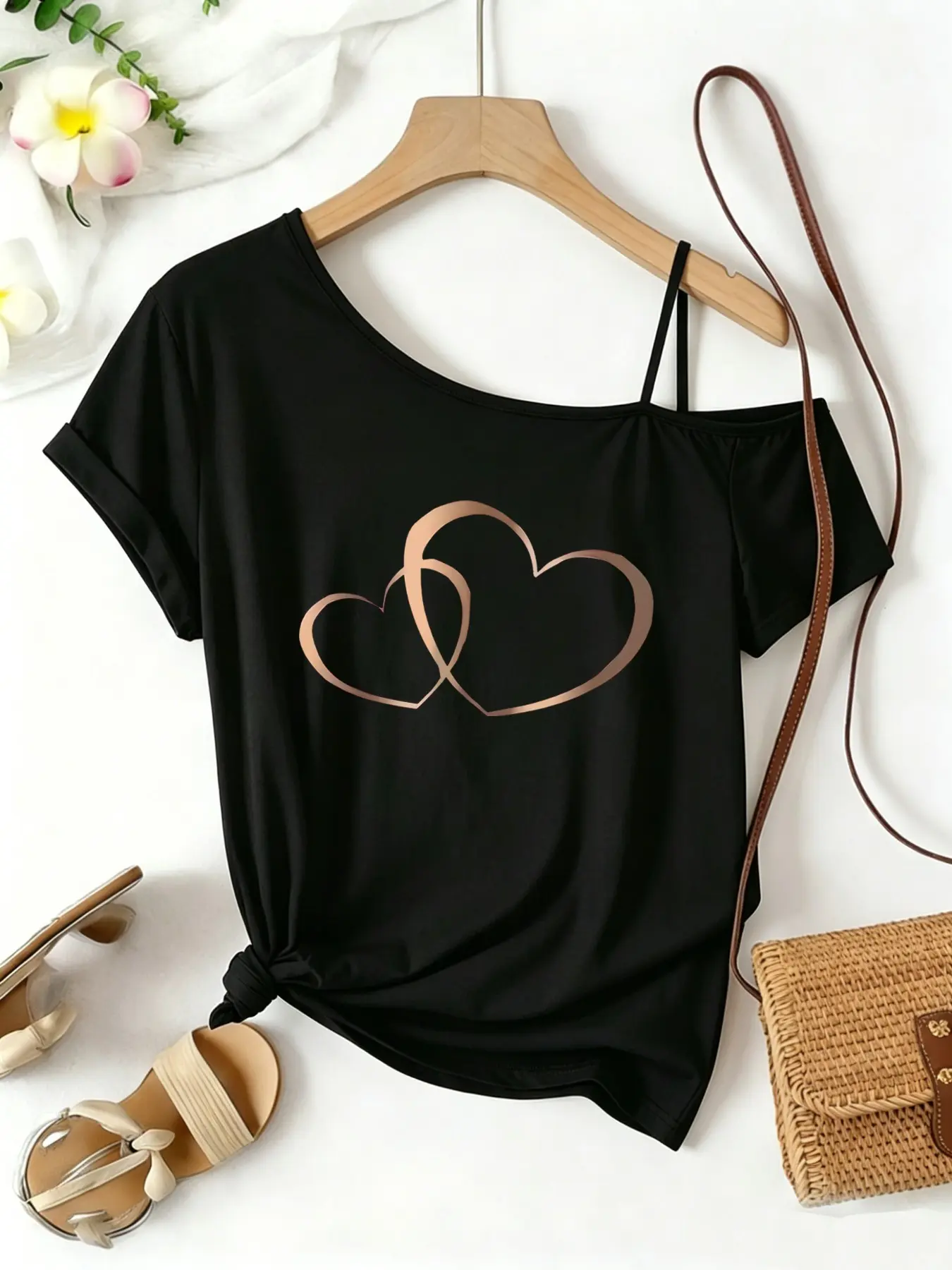 Women's Casual Off-Shoulder Short Sleeve T-Shirt, Gradient Heart Print, Asymmetrical Strap Design, Fitted, All Seasons, Graphic Tees Women