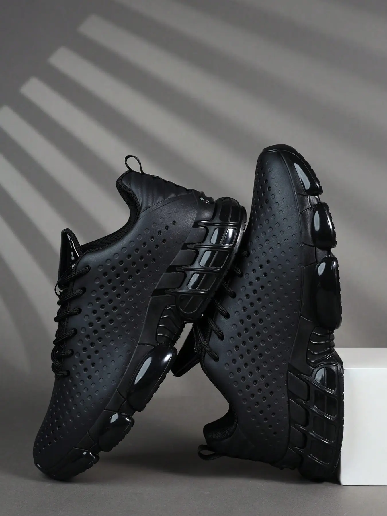 Men's Air Cushion Running Shoes, Breathable Perforated PU Leather, Thick Sole Shock Absorption, Sporty Style, All Seasons, Colorblock Running Shoes, Workout Sneakers, Running Sports Shoes