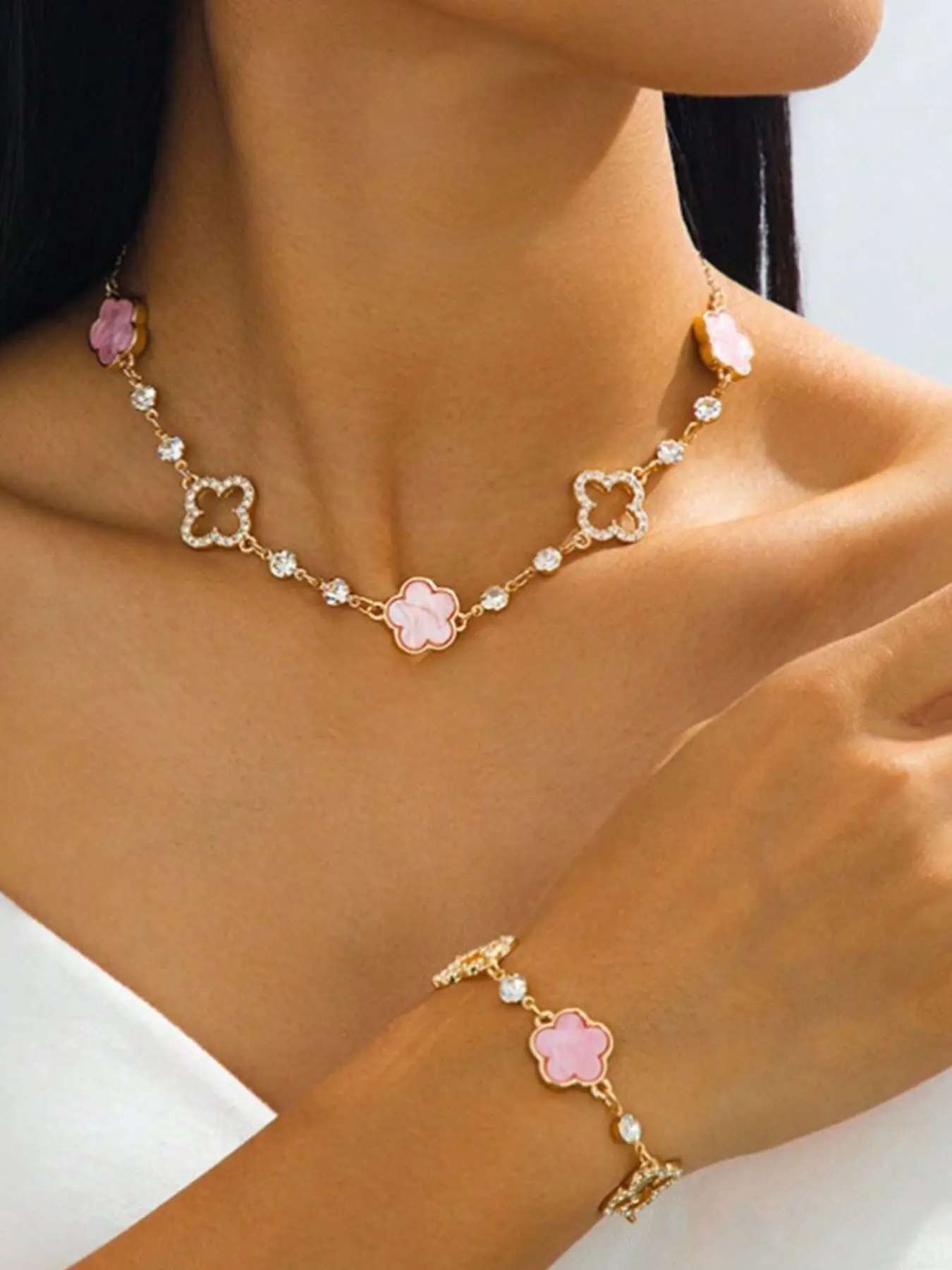 Elegant Women's Necklace and Bracelet Set, Floral and Clover Jewelry, Zircon Embedded Hollow Design, Perfect Gift for Her