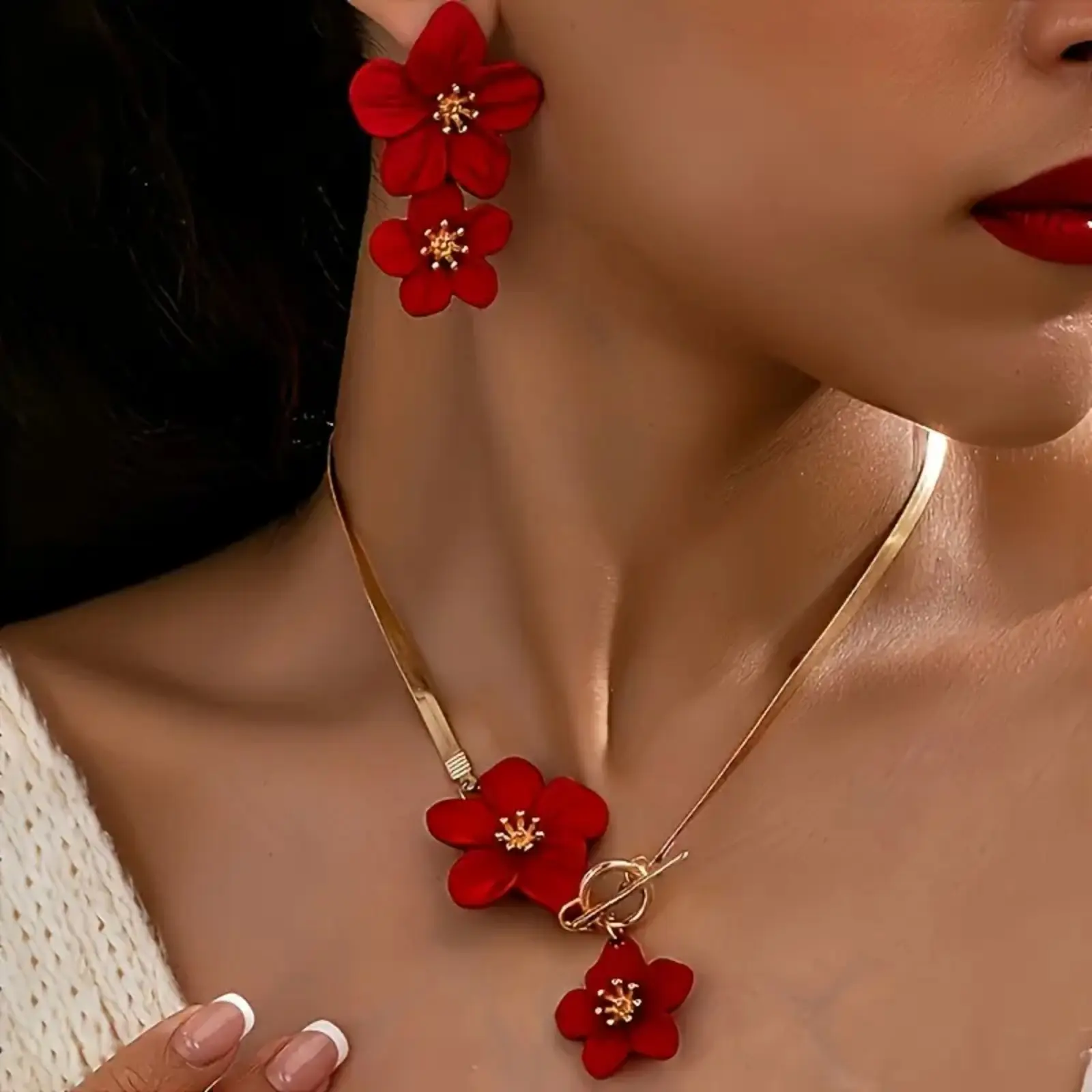Women's 2-Piece Fashionable Elegant Flower-Shape Pendant Necklace & Earrings Jewelry Set - Ideal for Parties, Daily Gatherings, Festival Gifting
