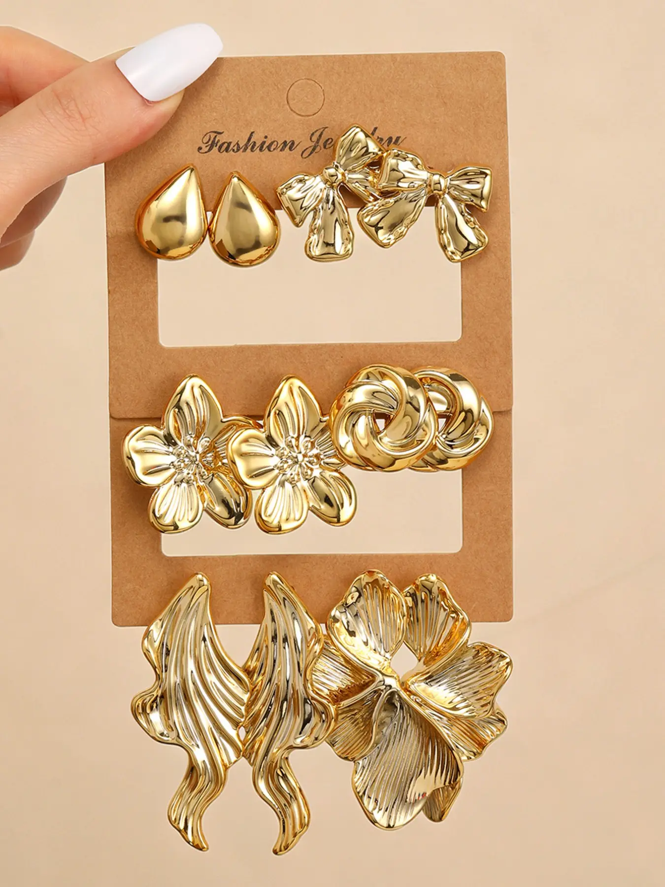 30 Pairs Vintage Earrings Set for Women, Luxury Lightweight Multi-Style Flower Bow Ear Jewelry, Versatile Fashion Accessories