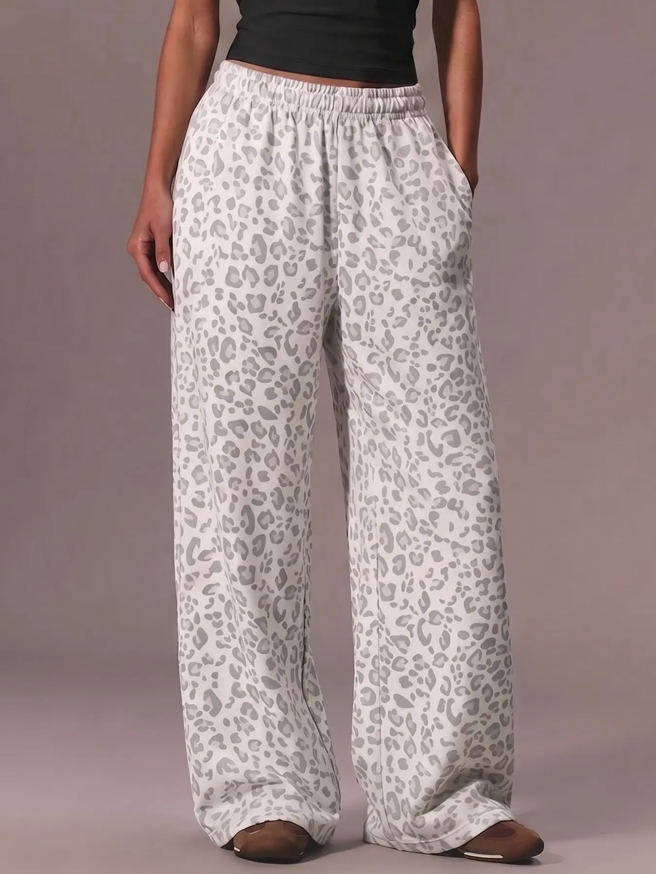 Women Neutral Tone Cheetah Print Relaxed Wide Leg Joggers White Background Light Gray Leopard Animal Print Elastic Waist Separable Single Pants