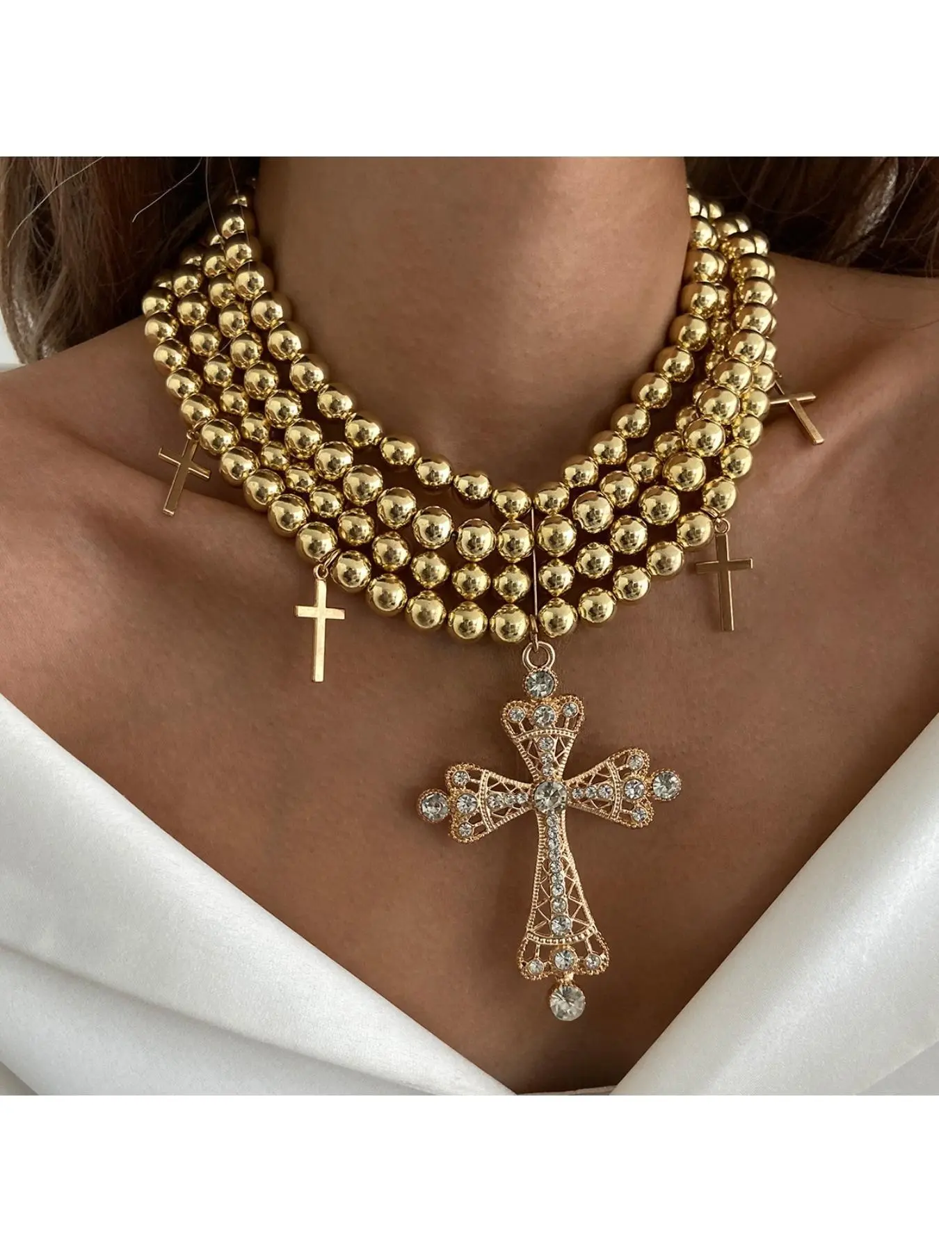 Ladies' multi-layer cross collarbone chain, European and American personalized layered necklace, daily trendy temperament decorative accessories