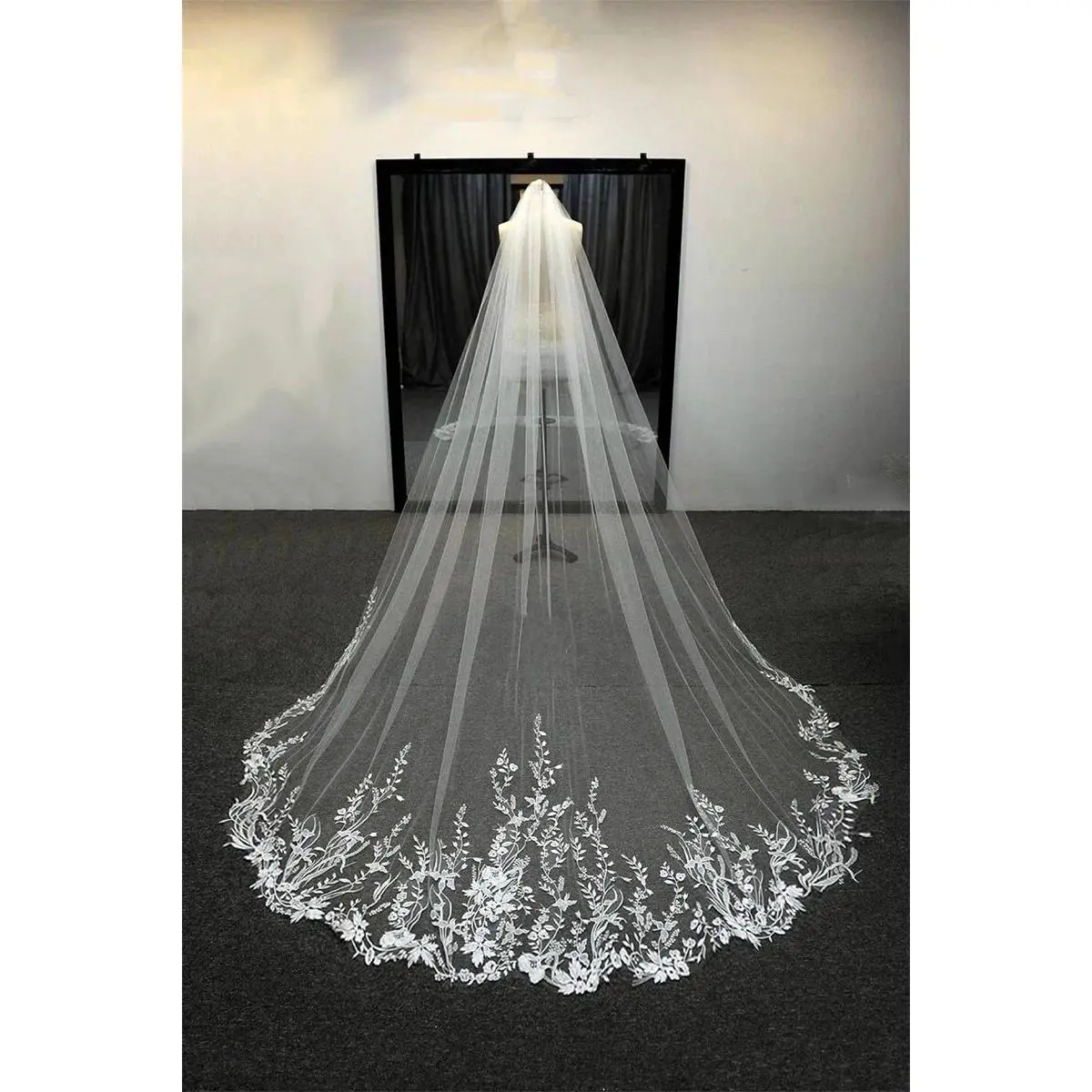 sparkling White Ivory Long Bridal Veils Wedding Veil Lace Appliques Soft Net Cathedral Veil velos de novia  voile de mariée