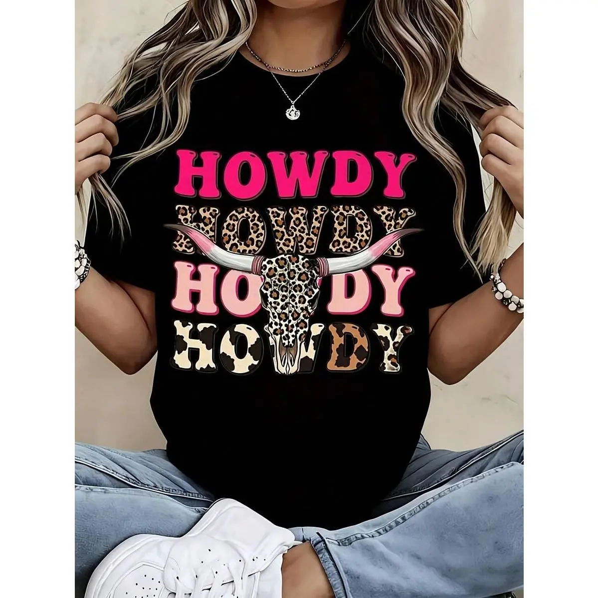 Women's Howdy Howdy Leopard Cow Skull Western Cowgirl T-Shirt Pink Lettering & Animal Graphic, Soft Breathable Lightweight, Unisex Casual Country Music Festival Tee, Cowboy Western Theme Party Outfit