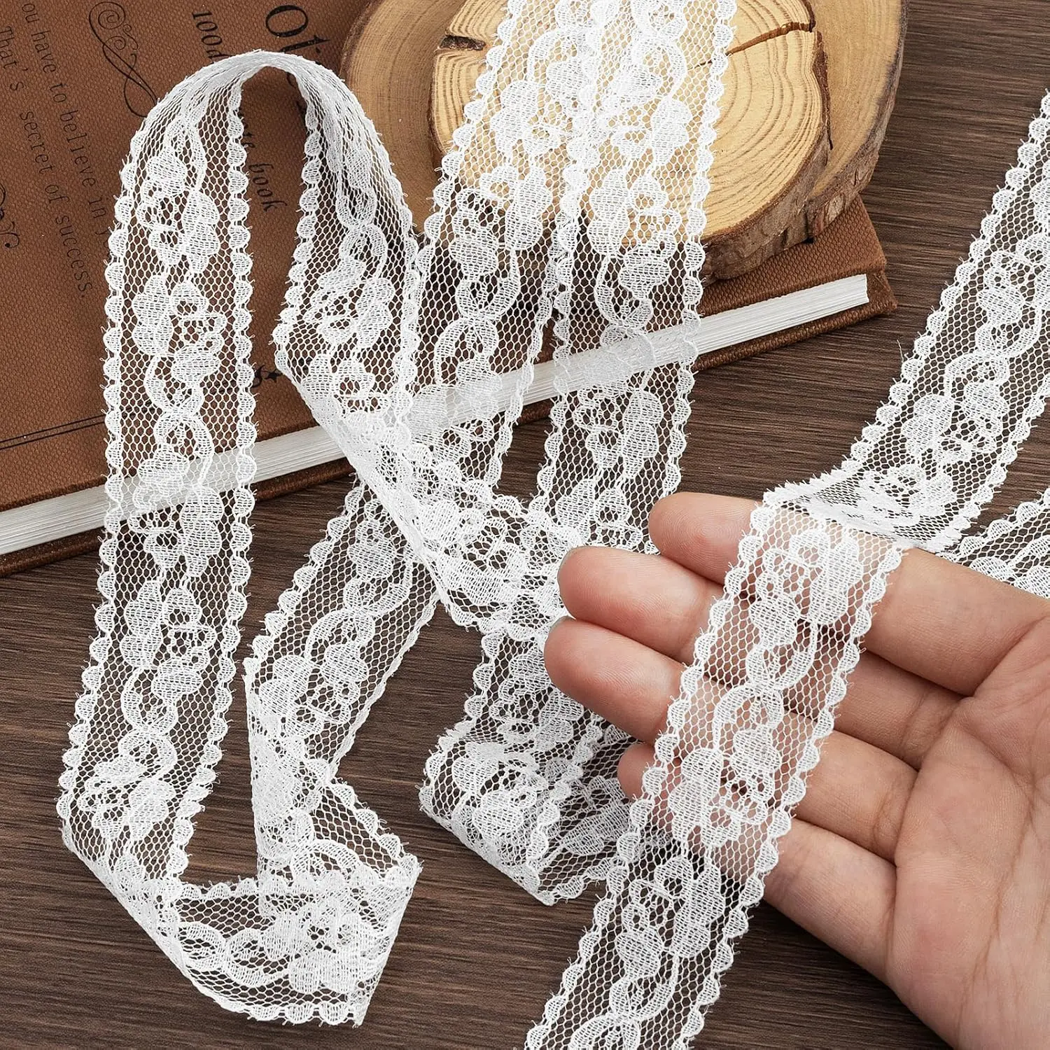 20-Yard 1 Inch Width White Delicate Floral Pattern Lace Trim Ribbon for Crafts Sewing Bridal Wedding Dress Applique Decorations