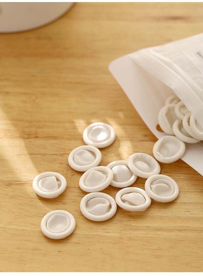 FaSoLa disposable rubber finger covers are non-slip, wear-resistant, and provide hand protection. They are highly elastic and allow touch-screen use, offering flexible dexterity