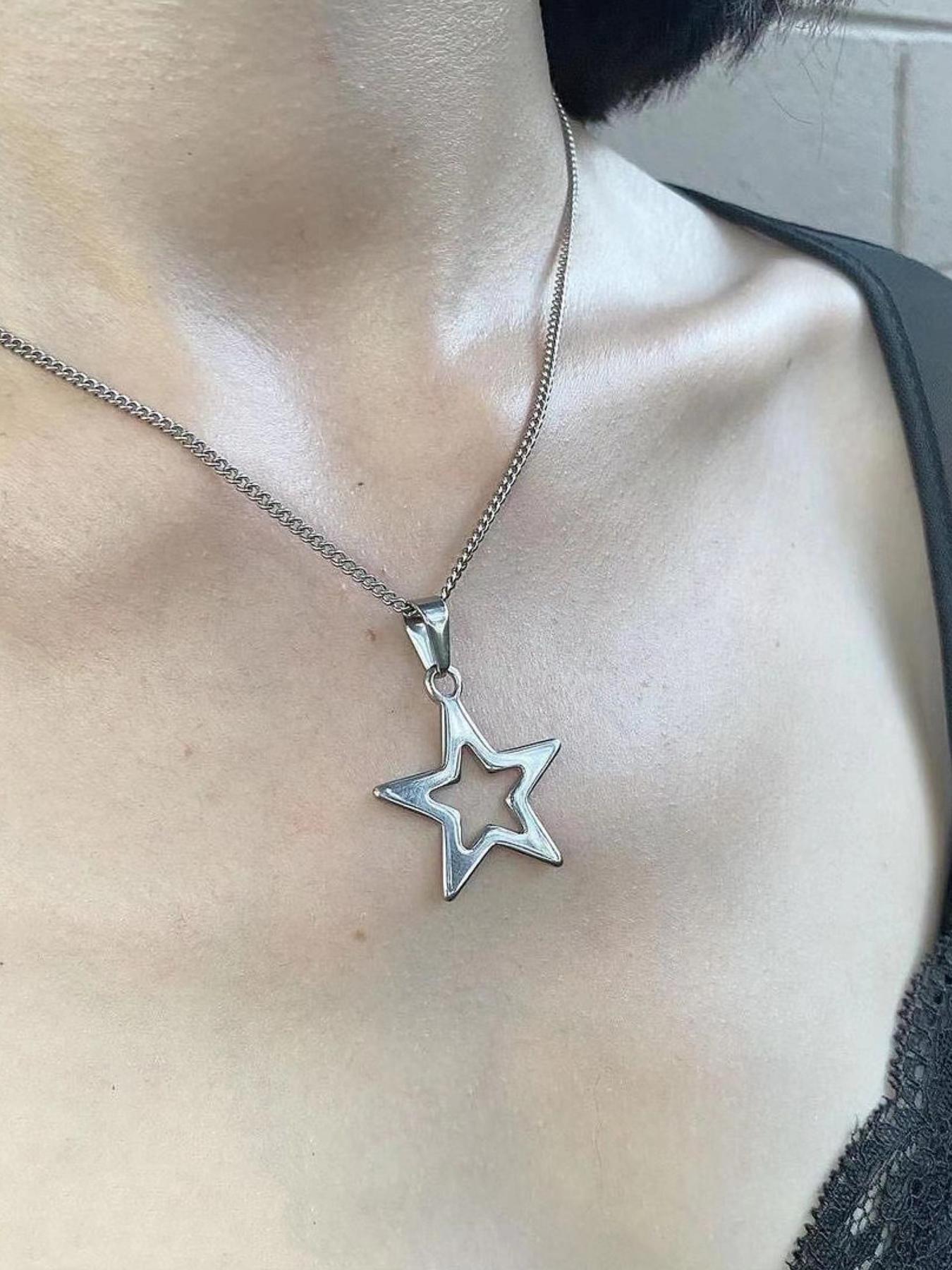 Hollow Out Star Design Pendant Necklace for Women & Girls, Stainless Steel Jewelry for Party, Daily Clothing Decor, Perfect for Gift, Fashion Necklace