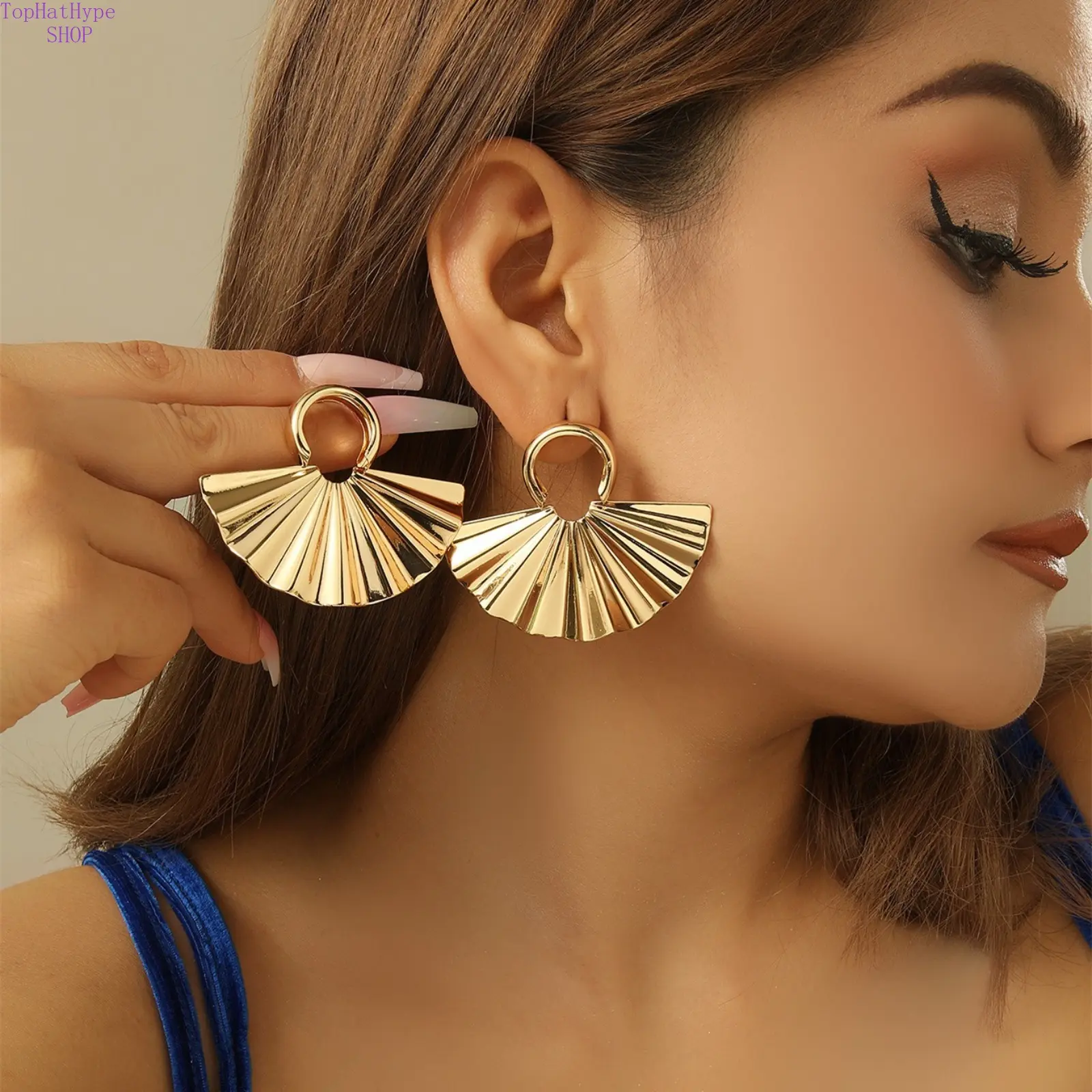 Statement Double Hoop Earrings, Gold-Tone Minimalist Jewelry with an Elegant Interlocking Design for Unisex Daily Wear, Statement Hoops Earrings, Chic Gorgeous Jewelry