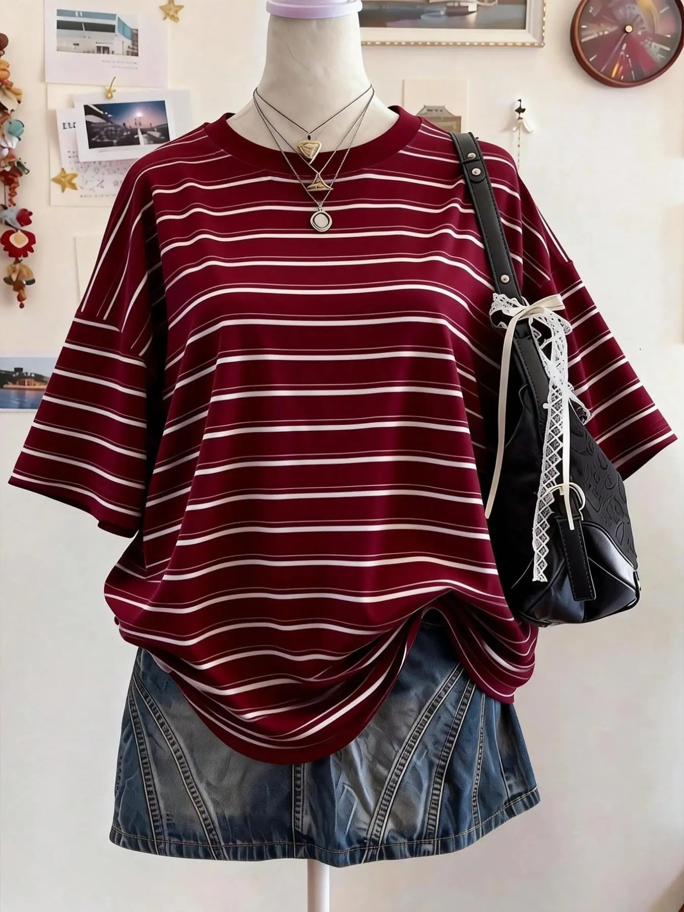 Wine Red White Thin Striped Crew Neck Oversized Baggy Loose Short Sleeve T-Shirt Soft, Breathable, Lightweight Fabric Y2K Streetwear OOTD For Women Summer Dating Shopping Relaxed Daily Casual Outfit Top