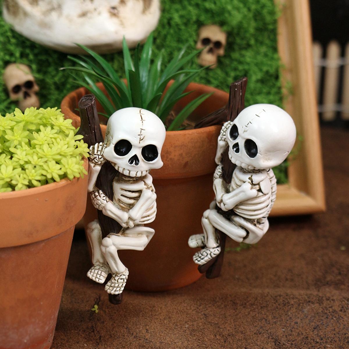 2pcs Climbing Skeleton Decorations for Halloween, Creative Outdoor Garden and Cup Edge Decor, Versatile Skull Figurines for Home & Office, Garden Accessories, Creativity, Exterior Decorative Statues