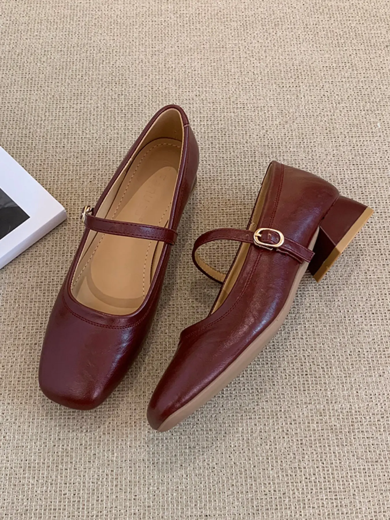Elegant Women's French Style Slip-On Walking Shoes, Fashionable Flats, Soft Leather Round Toe Low Heel Mary Jane Flats, Comfortable Office & Casual Wear Rubber Footwear, Office Commuting Shoes