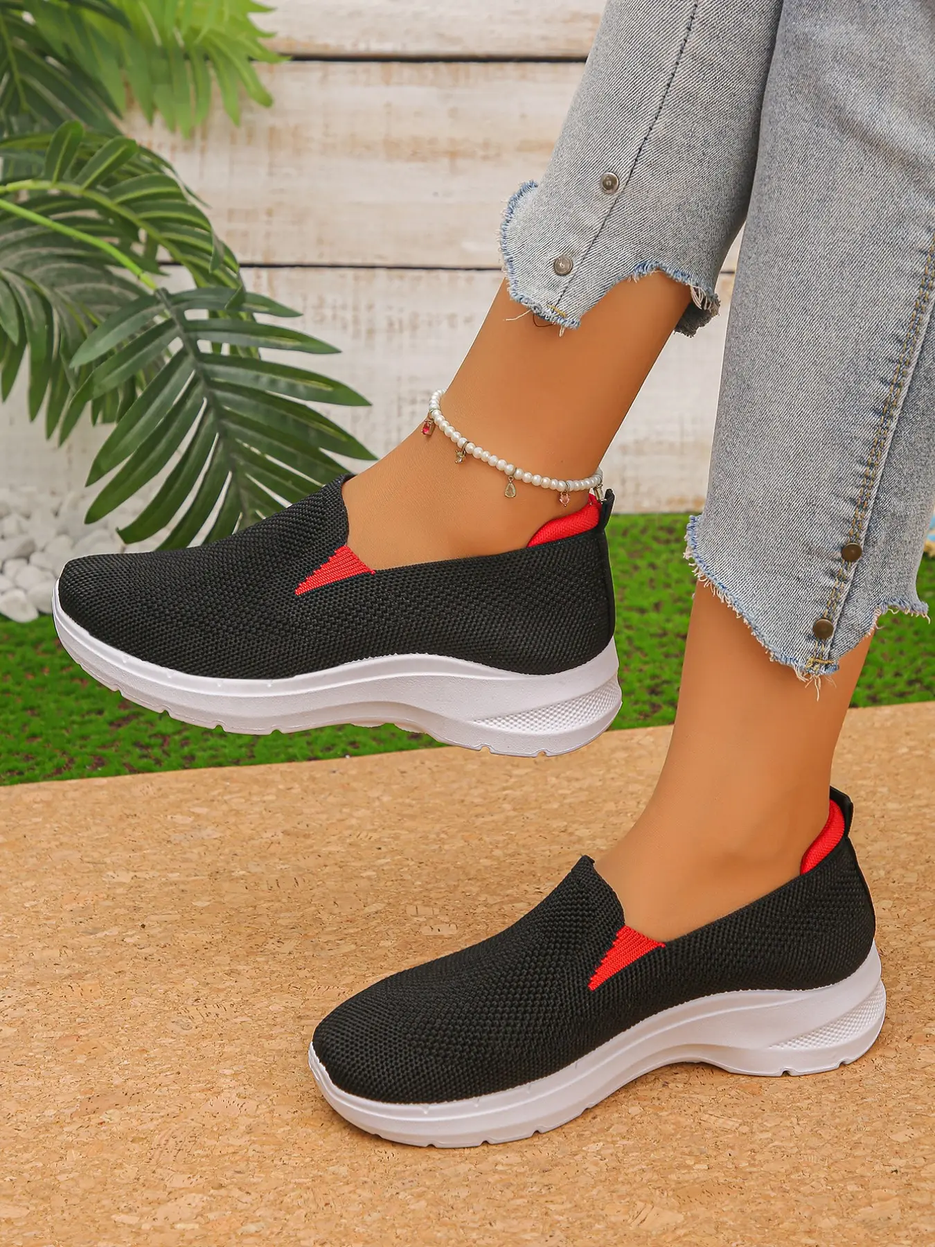 Fashion Women Slip On Knit Platform Sneakers, Comfort Low Cut Slip-in Casual Footwear Ideal for Daily Life and Short Trips Walking Shoes