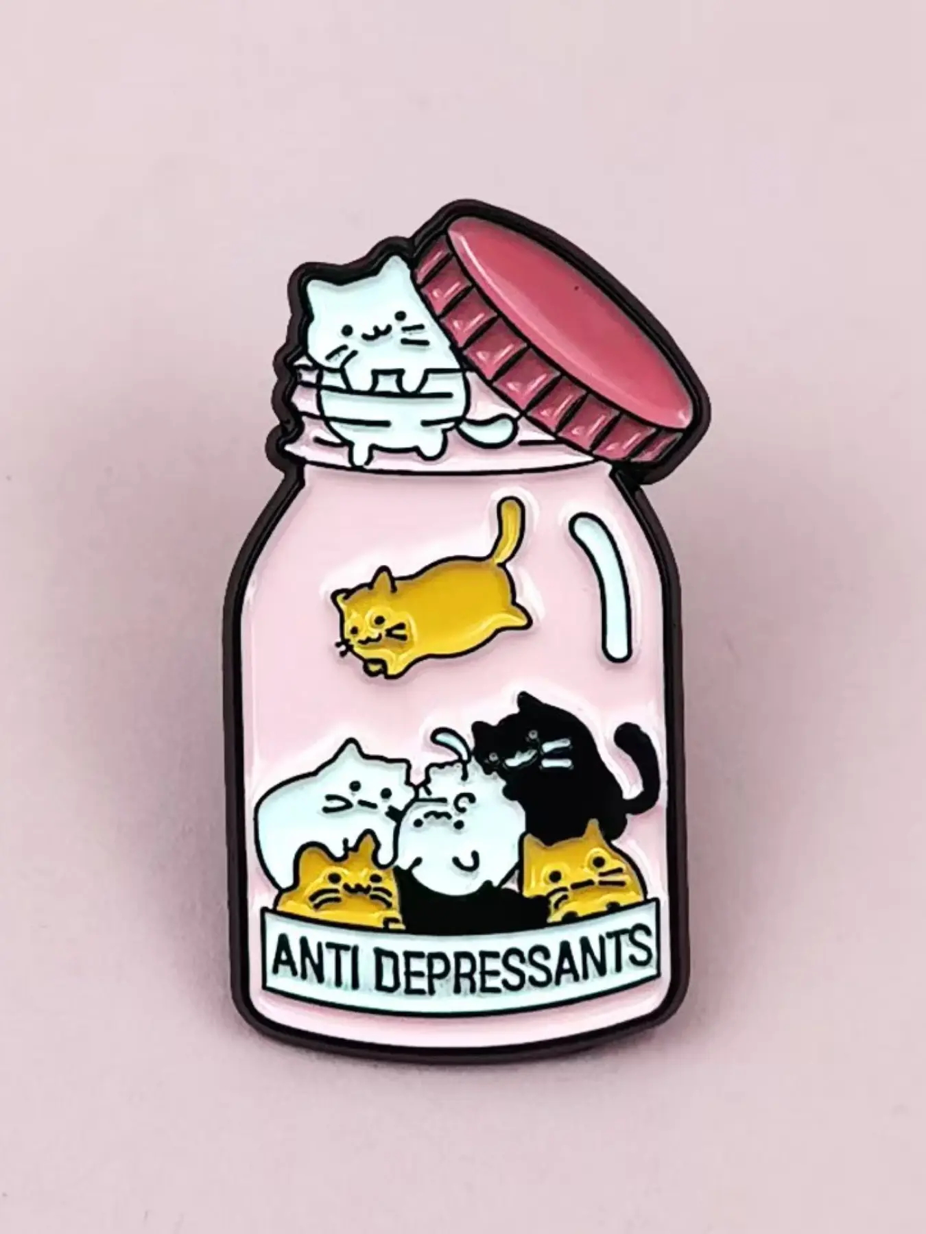 Cute Cat Brooch Pin, Alloy Material, Durable Finish, Cartoon Cat Design, Unique Fashion Accessory, Elegant Badge for Clothing