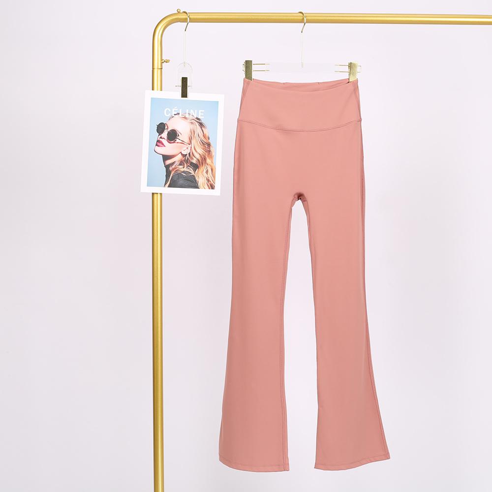 LULU  Same style Women's High-Waisted Athletic Flared Pants are made from lightweight, quick-drying fabric that hugs the body and accentuates your curves.