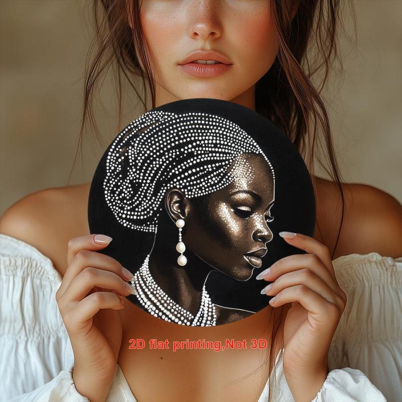 1 Piece, African American Women Wearing Pearl and Beaded Headpiece Aluminum Foil Wall Art - 8x8inch Round Wreath Logo, Suitable for Home, Office, Wedding Decoration - Elegant Holiday Gift for Christmas, Thanksgiving, Valentine's Day, African American Home