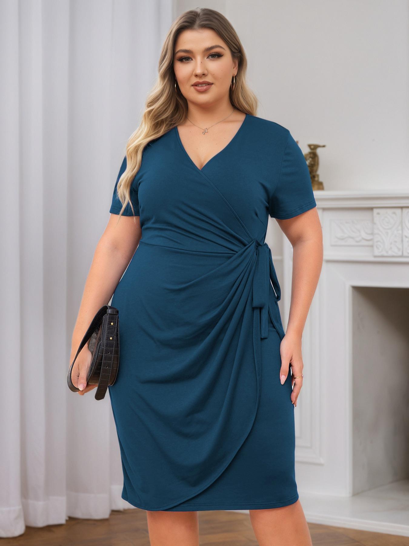 Plus Size Slim Fit Mid-Length Knit Dress, Casual V Neck Short Sleeve High Waist Summer Dress with Belt, Soft Comfortable Women's Clothing