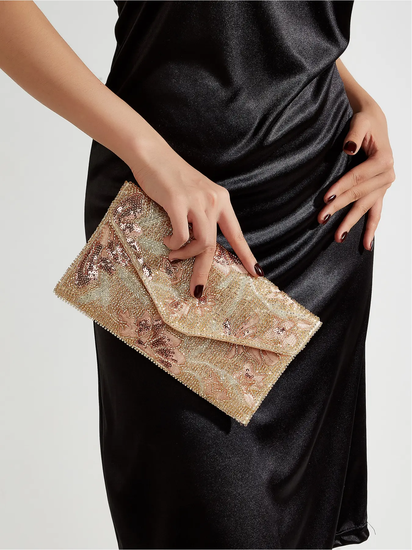 Pink Handmade Beaded Shoulder Bag, 2-in-1 Crossbody & Elegant Clutch Purse, Fashion Purses, Fully Covered Beads with Floral Patterns, Sequined on Both Sides, Women Evening Bag Perfect for Party & Beach, Ideal Gift for Ladies
