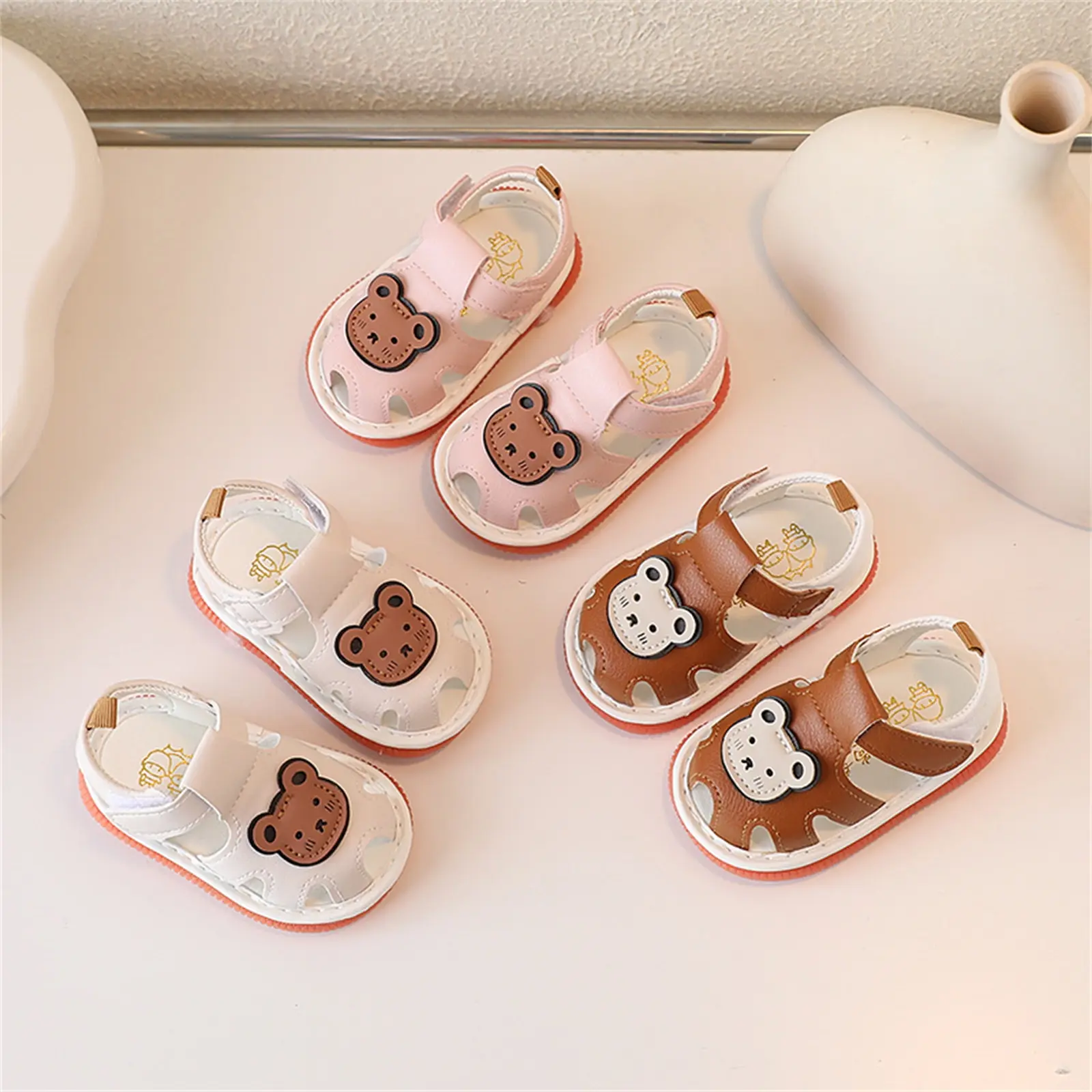 Baby Boys Girls Squeaky Sandals Cute Bear Pattern Non-Slip Soft Lightweight Summer First Walker Toddler Shoes 0-3Y