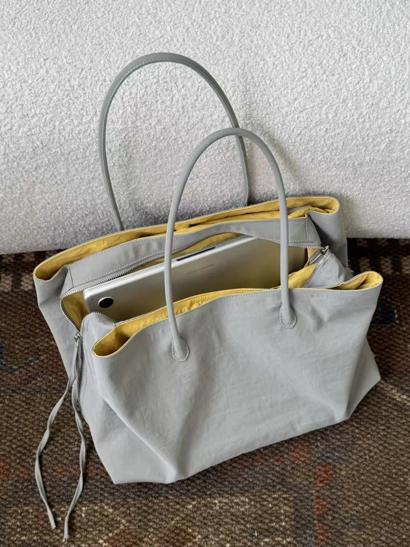 1pcSimple solid color nylon large capacity tote bag with drawstring decoration, multiple pockets, single shoulder handbag for women commuting to school, office, shopping, leisure, big bag, Daily Commute Bag, Daily Commuter Bag