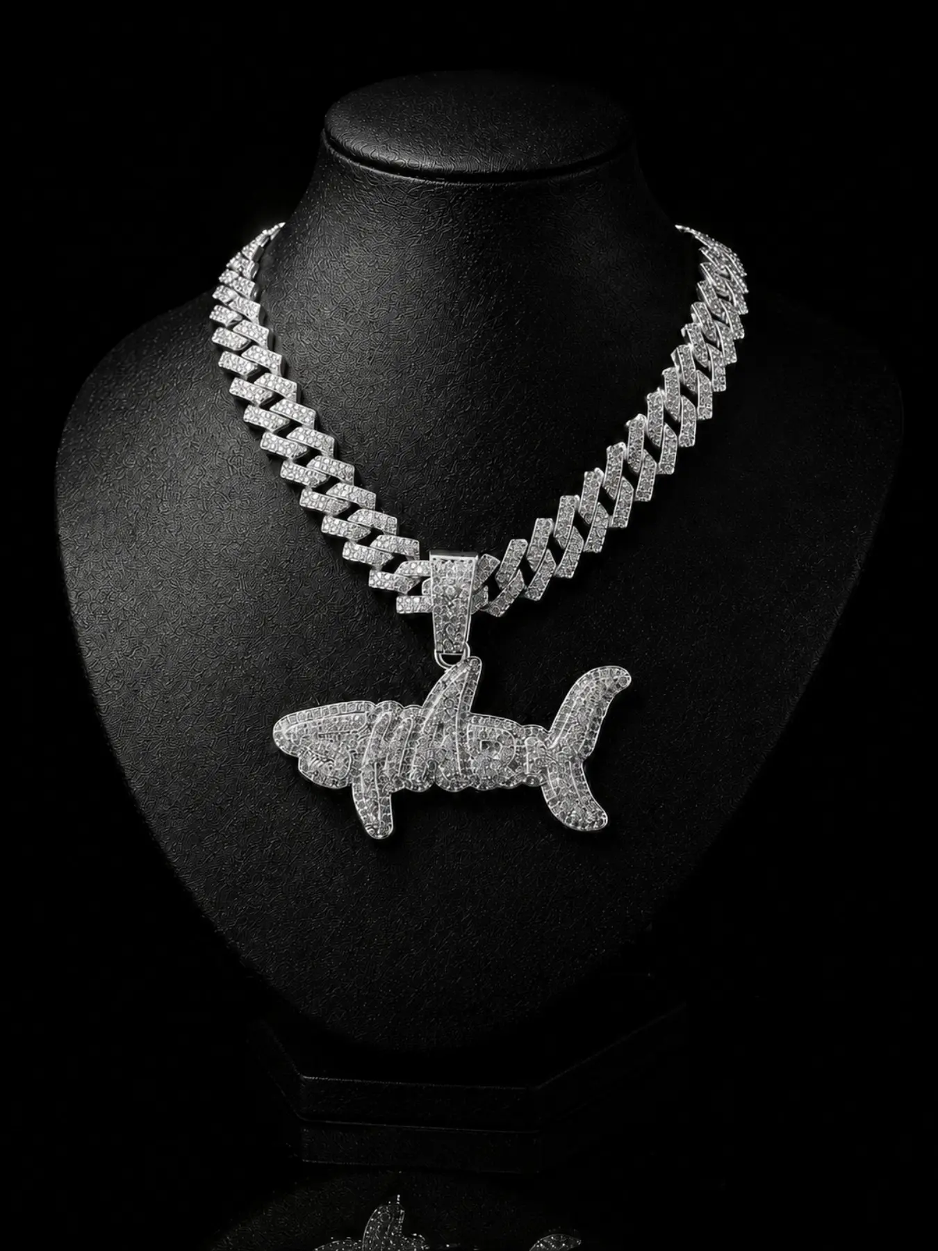 Hip-Hop Shark Letter Pendant Necklace, Geometric Design, Zinc Alloy Chain, Unisex Streetwear Jewelry, Bold Silver Color &