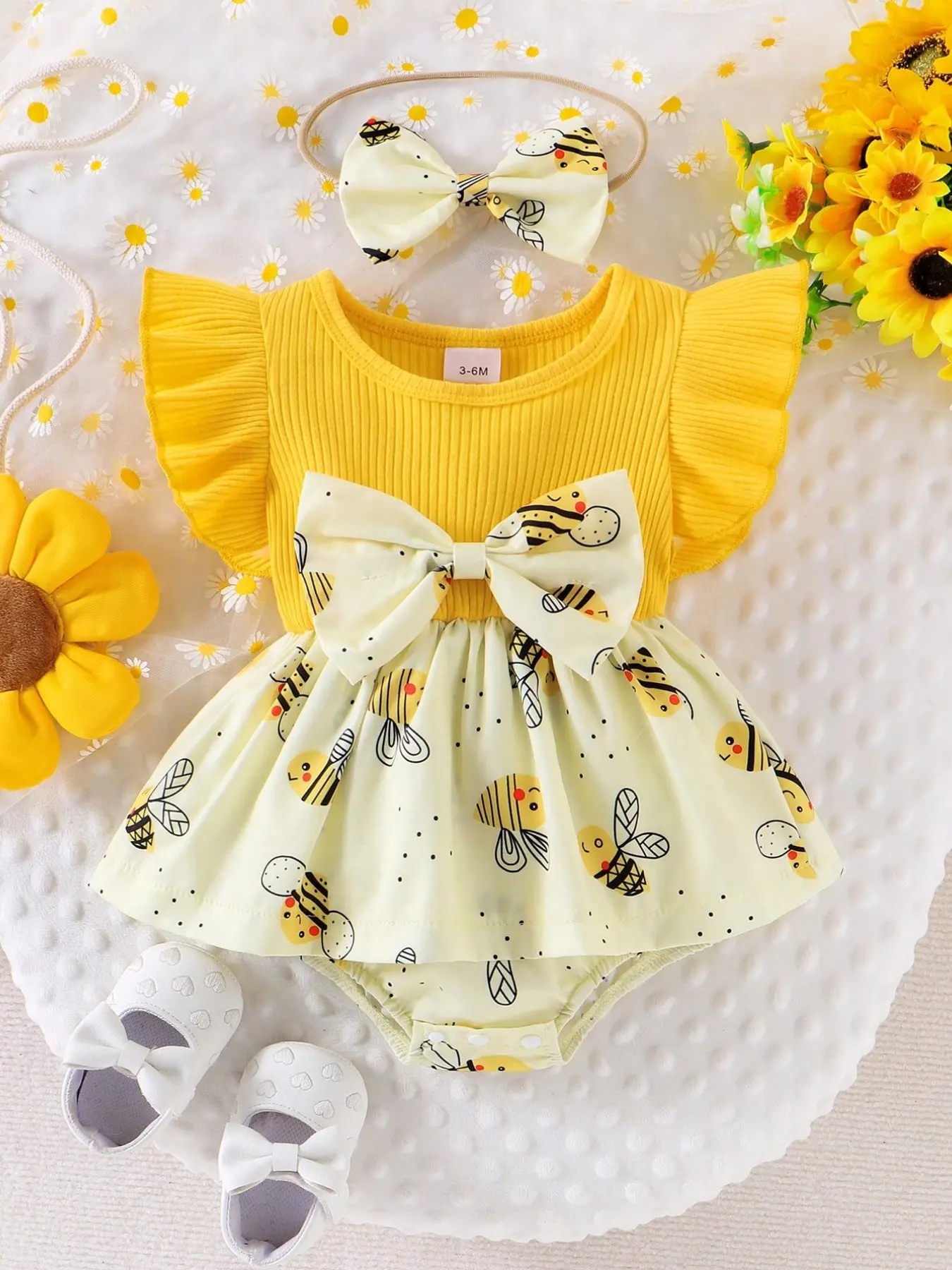 Baby Girl Cute Two-Piece Set, Solid Color Ruched Sleeveless Patchwork Bee Print Skirt, 3D Large Bow Waist Halter Dress with Hairband, Outfit