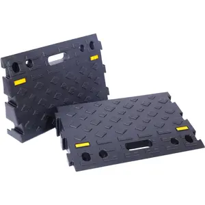 4 Inch 2-Piece Black Plastic Curb Ramp 6600 LBS Heavy Duty Interlocking Threshold Ramp Textured Anti-Slip Grid Base Portable No-Drill Step Ramp For Garage Driveway Wheelchair Motorcycle Truck Access